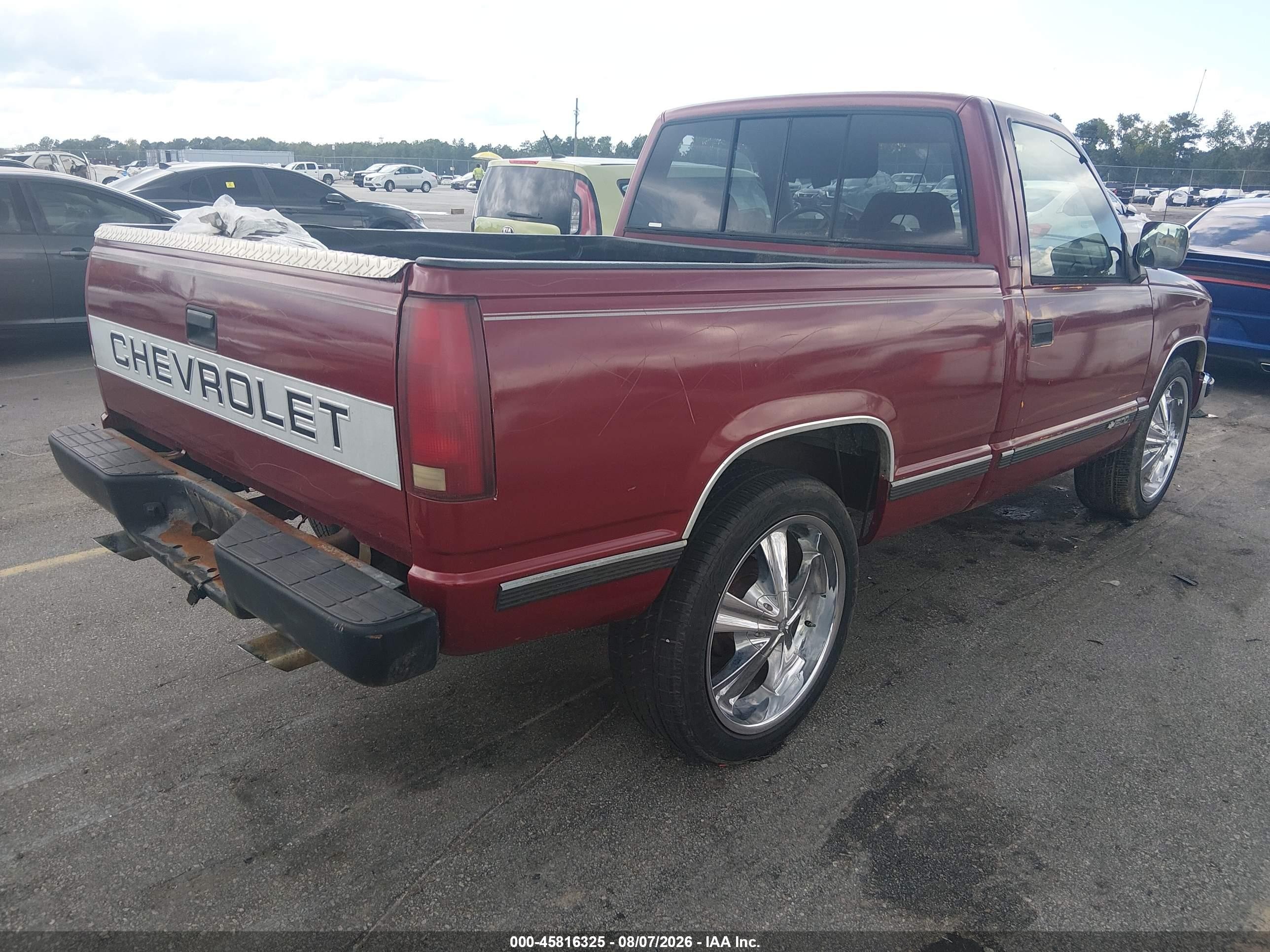 1992 Chevrolet Gmt-400 C1500 Red vin: 1GCDC14K7NZ122948