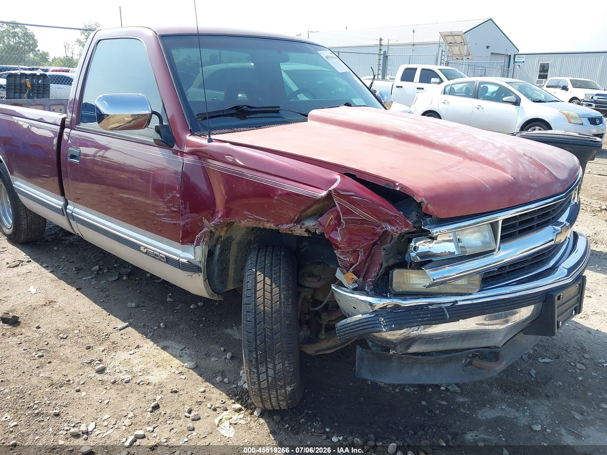 1994 Chevrolet Gmt-400 C1500 Red vin: 1GCDC14K7RZ258938