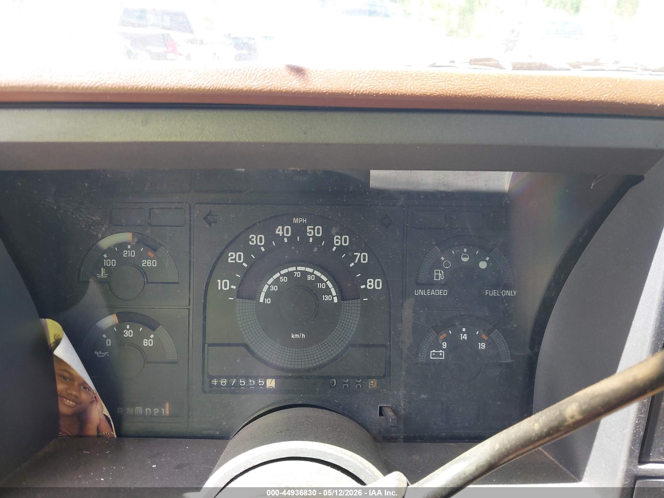 1989 Chevrolet Gmt-400 C1500 Red vin: 1GCDC14K8KZ115891