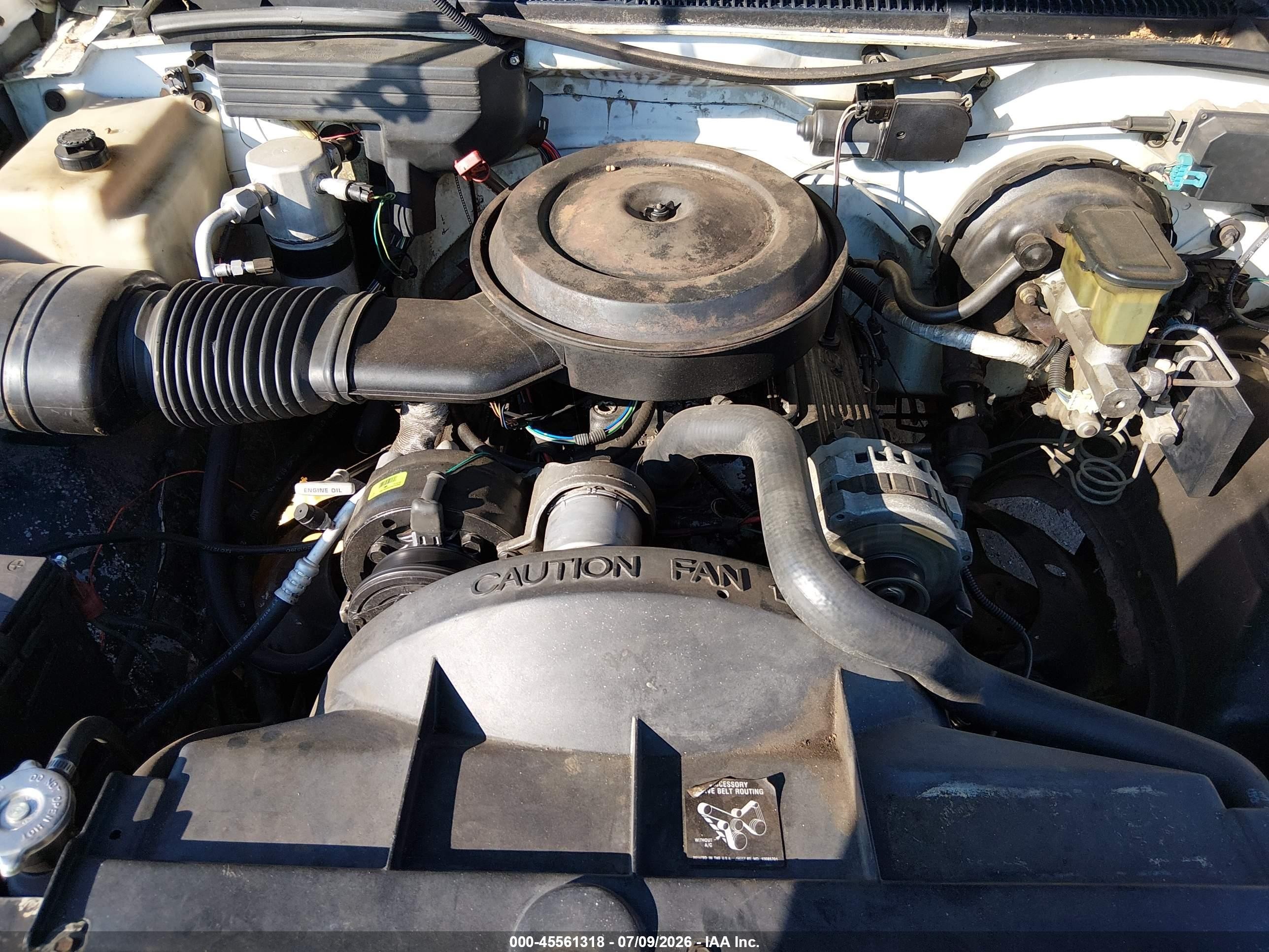 1991 Chevrolet Gmt-400 C1500 White vin: 1GCDC14K8MZ107874