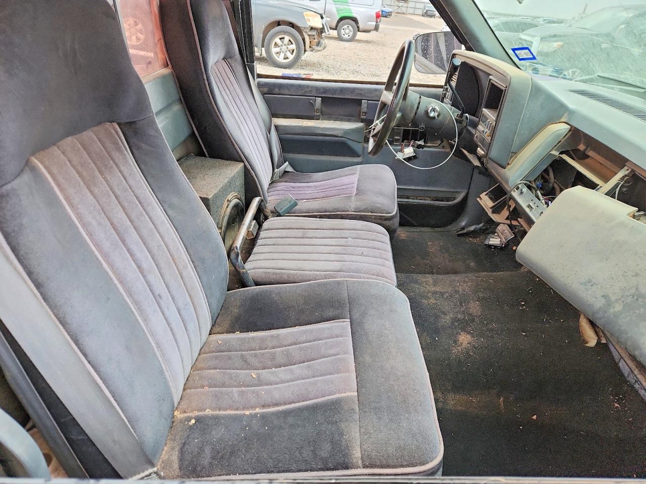 1989 Chevrolet Gmt-400 C1500 Черный vin: 1GCDC14K9KZ133705