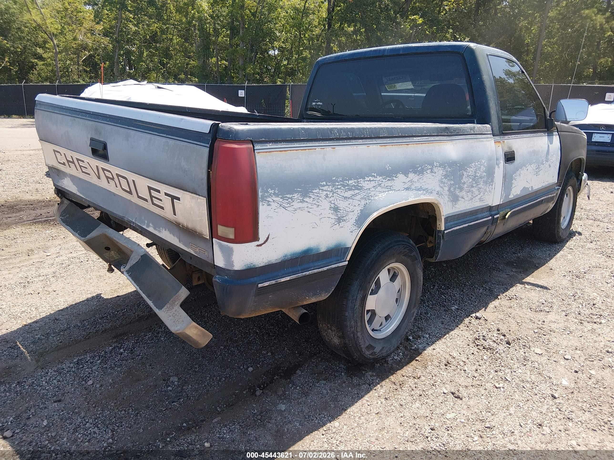 1988 Chevrolet Gmt-400 C1500 Синий vin: 1GCDC14KXJZ221063