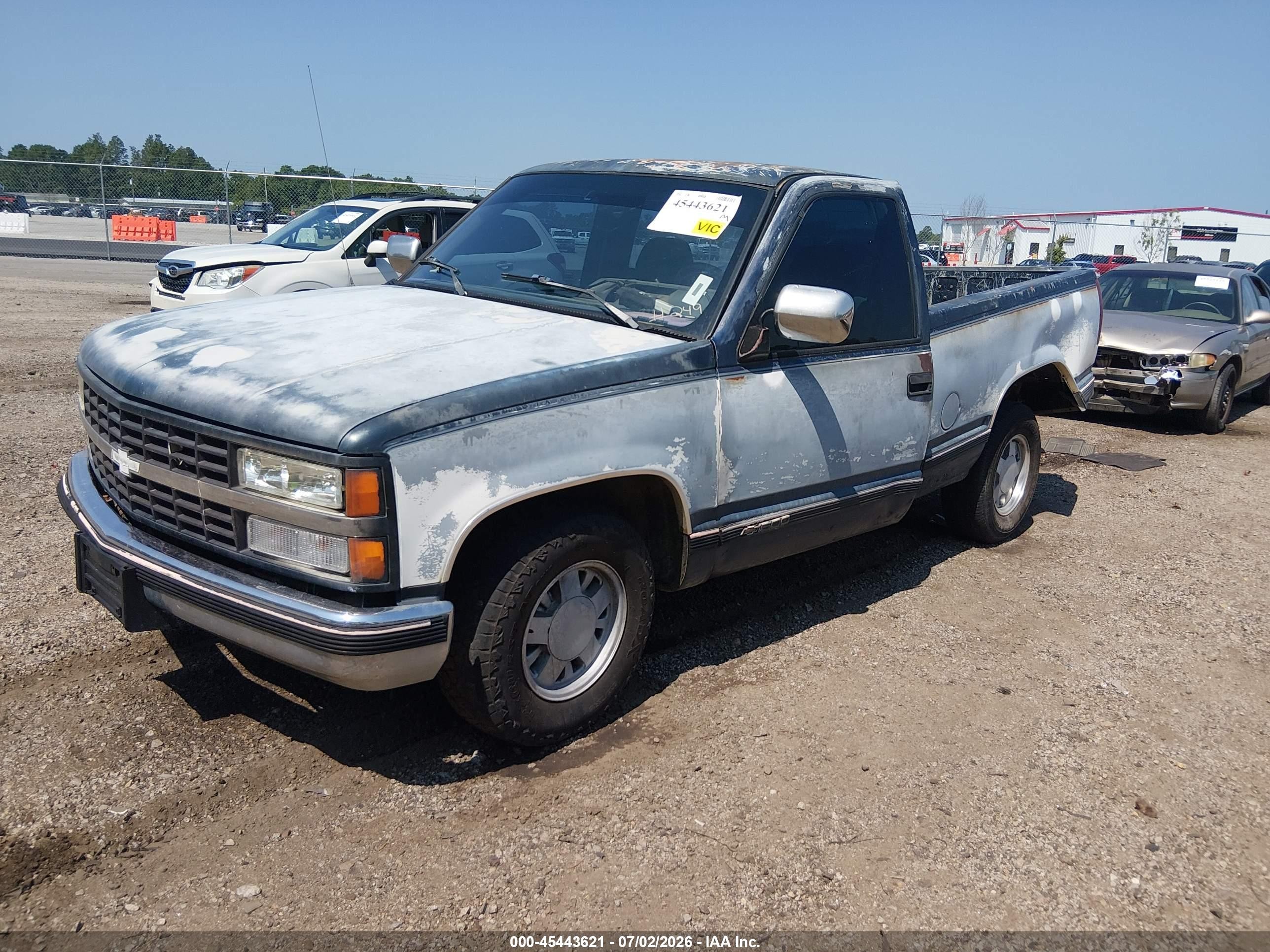 1988 Chevrolet Gmt-400 C1500 Синий vin: 1GCDC14KXJZ221063