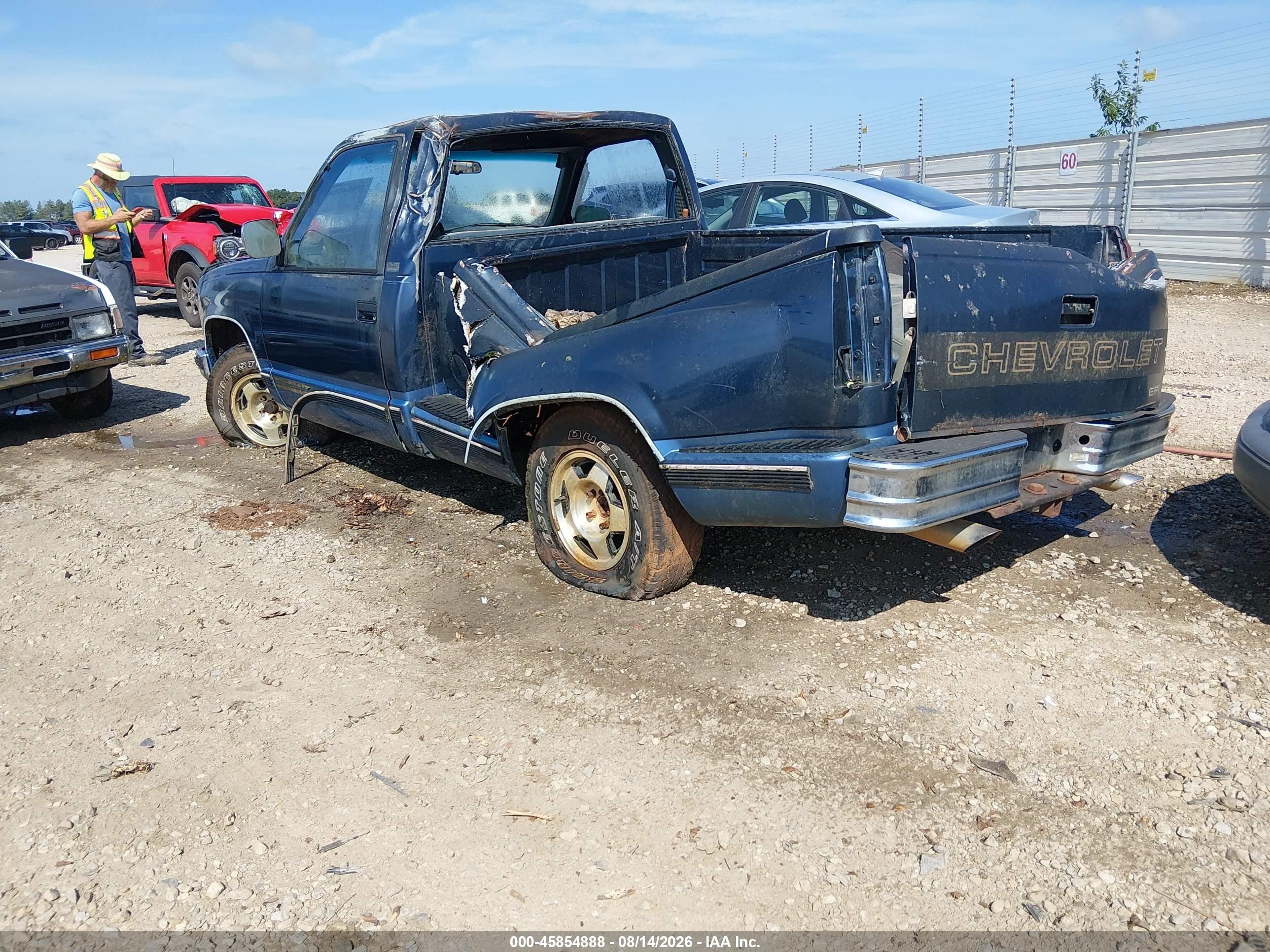 1988 Chevrolet Gmt-400 C1500 Blue vin: 1GCDC14KXJZ259490