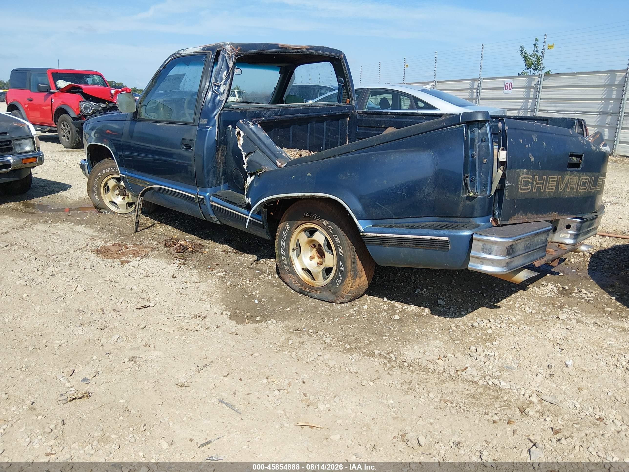1988 Chevrolet Gmt-400 C1500 Blue vin: 1GCDC14KXJZ259490