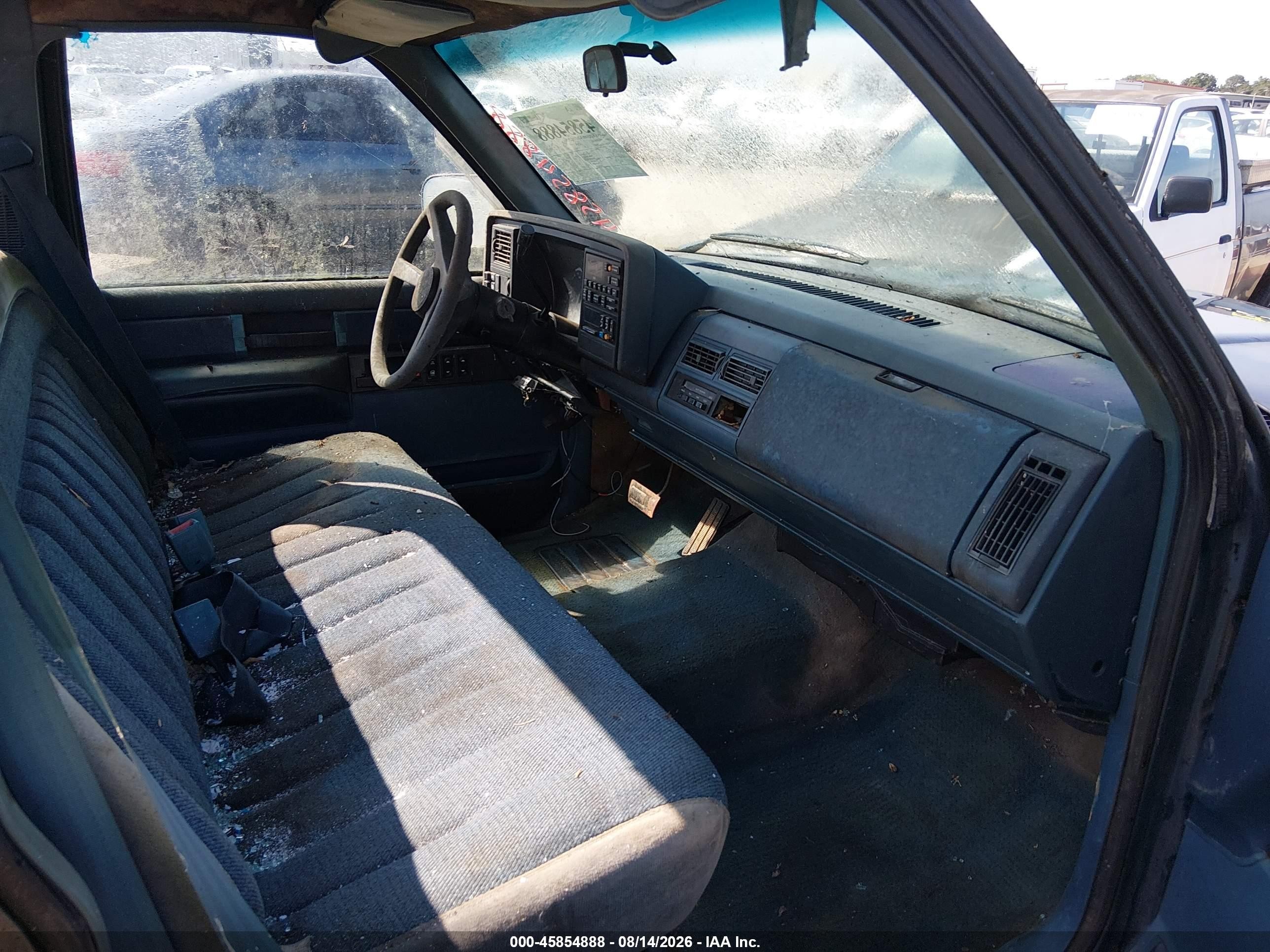 1988 Chevrolet Gmt-400 C1500 Blue vin: 1GCDC14KXJZ259490