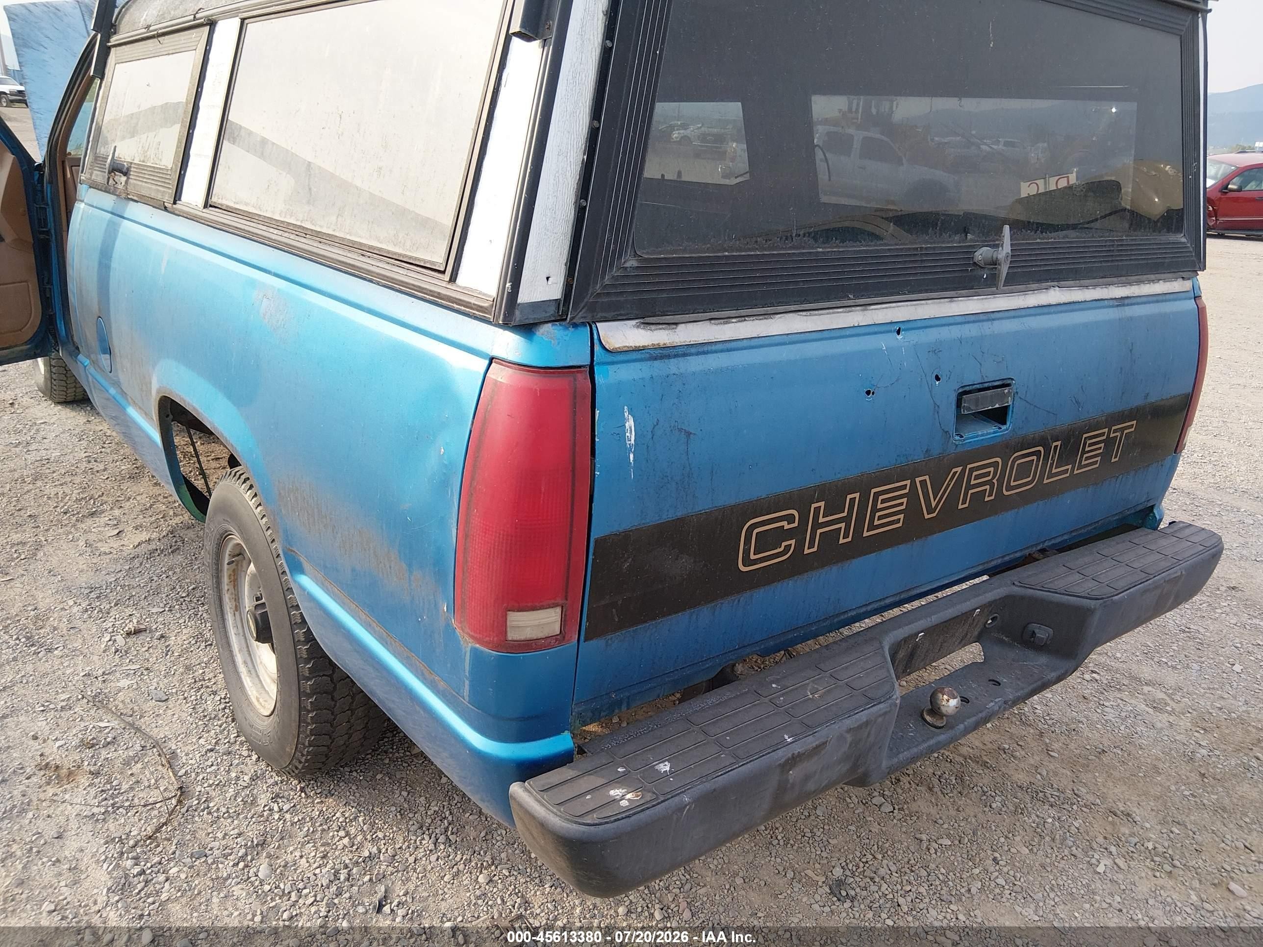 1990 Chevrolet Gmt-400 C1500 Blue vin: 1GCDC14Z0LZ195220