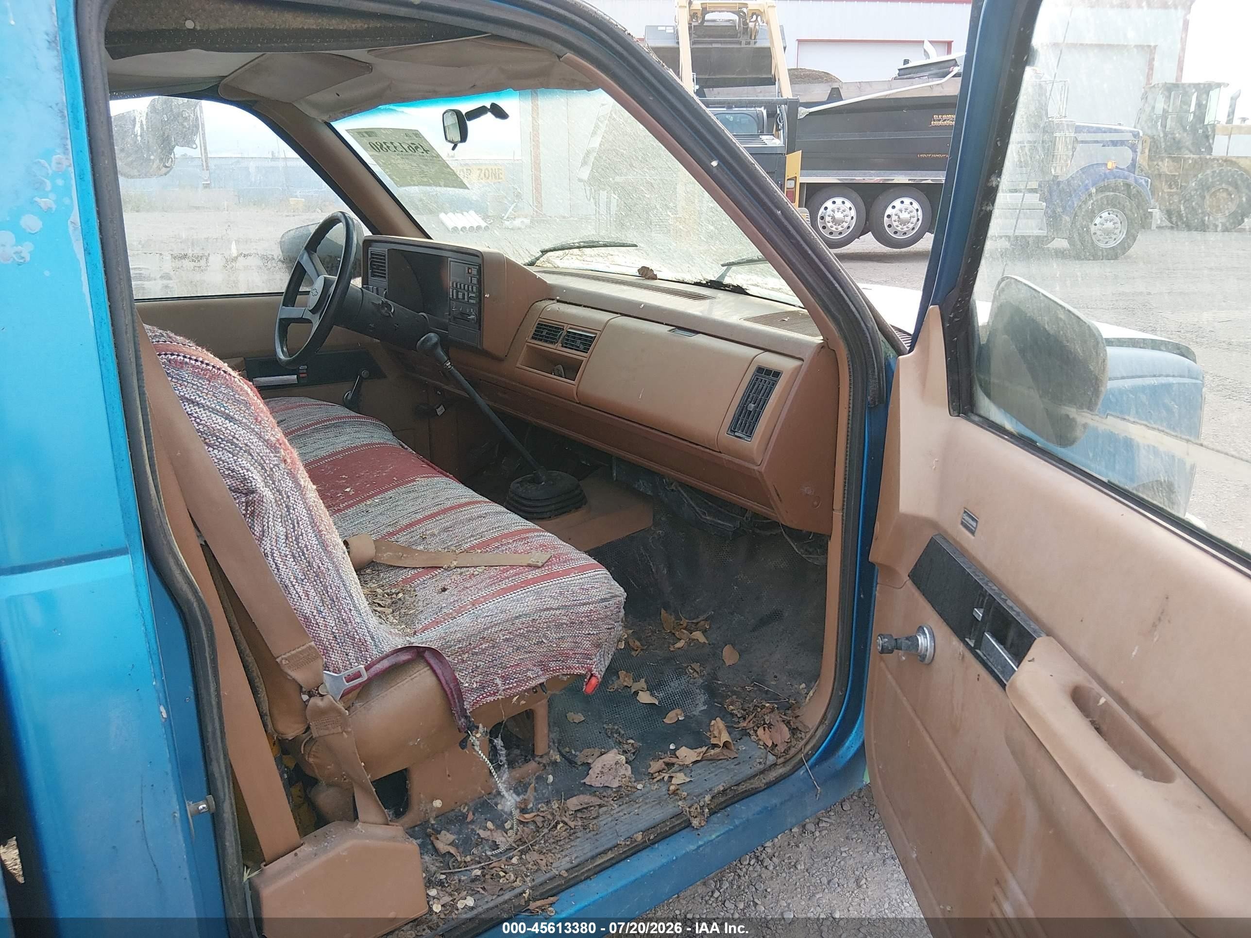1990 Chevrolet Gmt-400 C1500 Blue vin: 1GCDC14Z0LZ195220