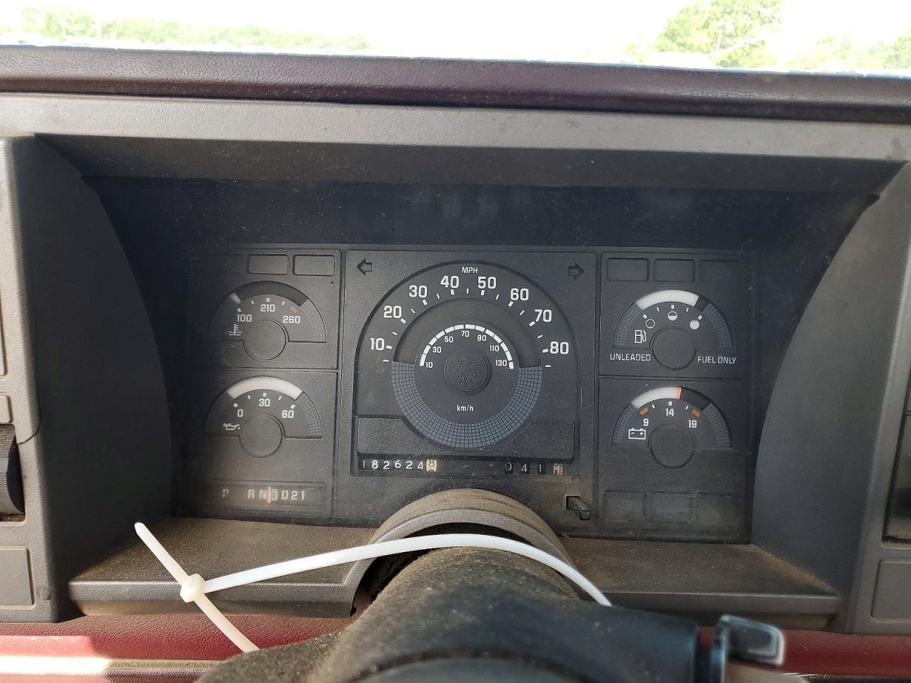 1989 Chevrolet Gmt-400 C1500 Red vin: 1GCDC14Z5KZ123265