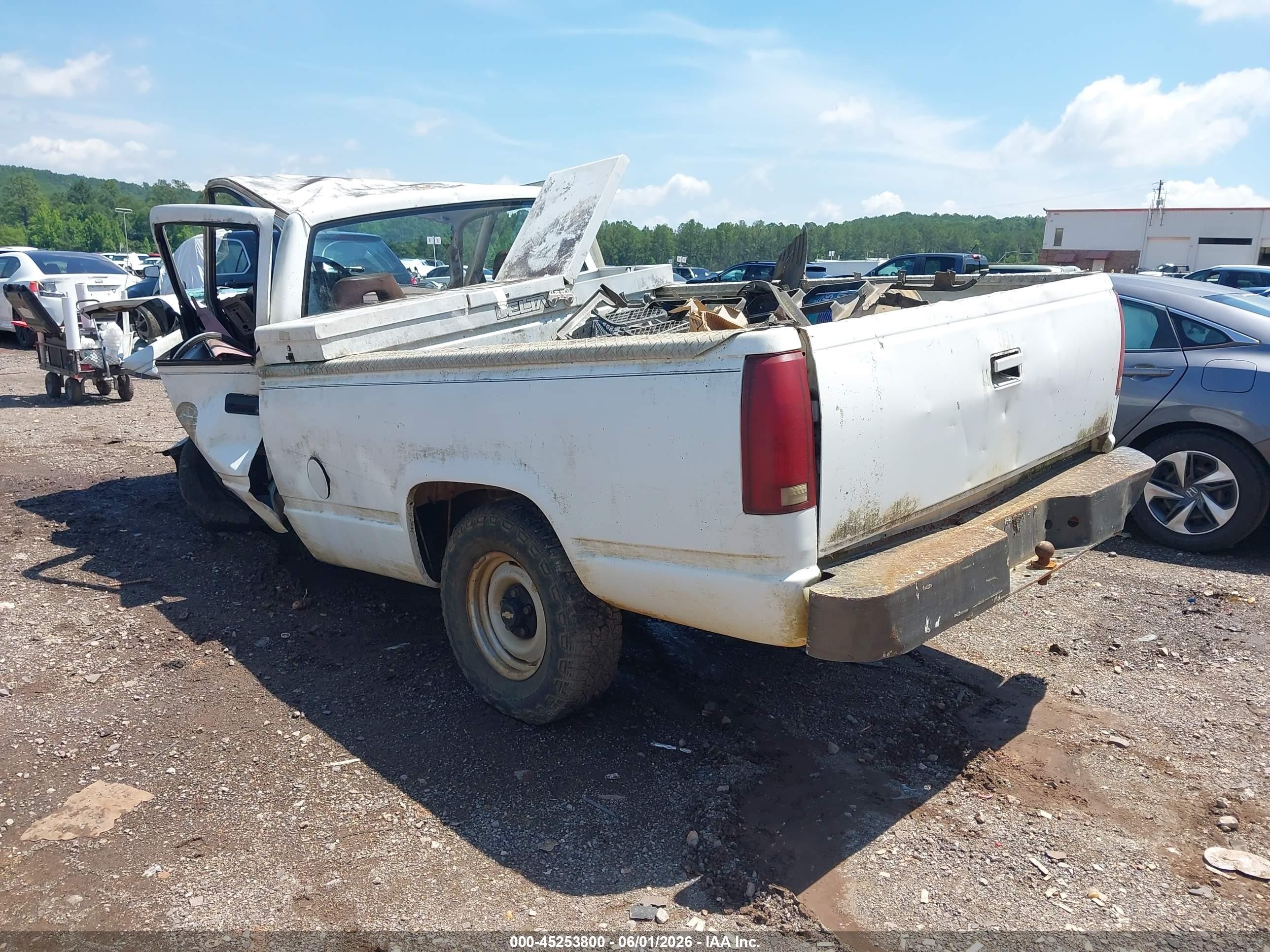 1992 Chevrolet Gmt-400 C1500 White vin: 1GCDC14Z6NE199587