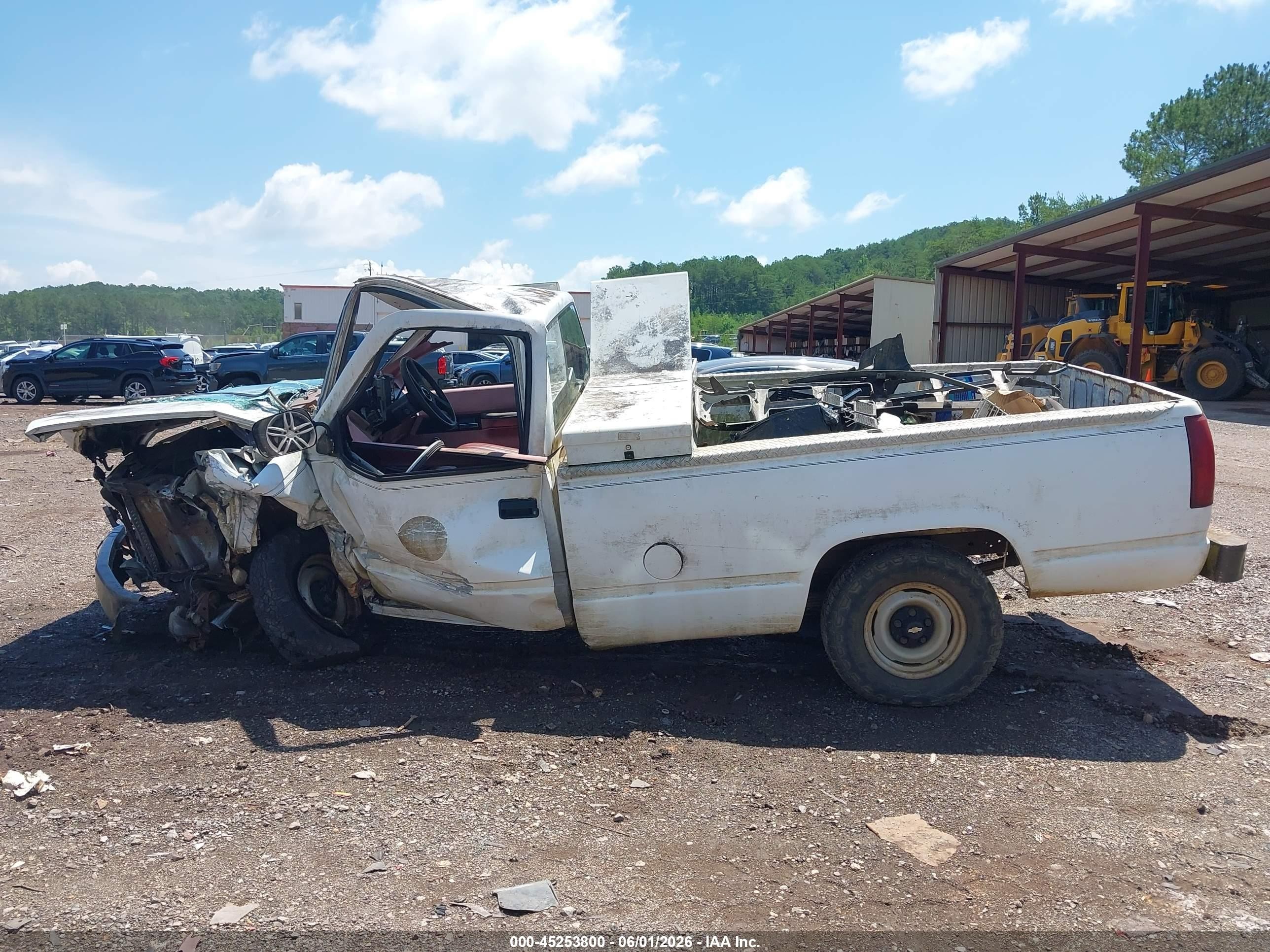 1992 Chevrolet Gmt-400 C1500 White vin: 1GCDC14Z6NE199587