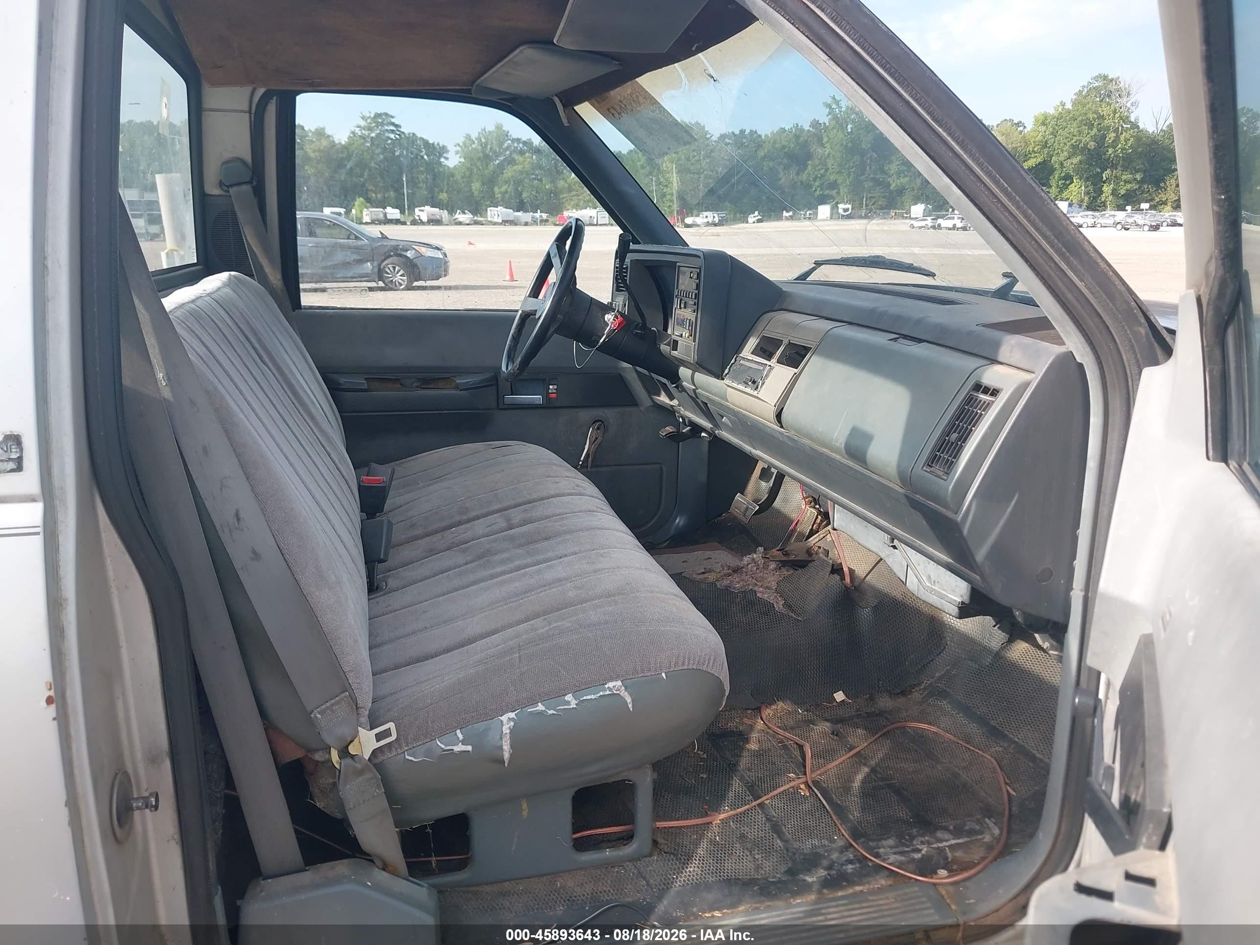 1989 Chevrolet Gmt-400 C1500 Gray vin: 1GCDC14Z7KE245116