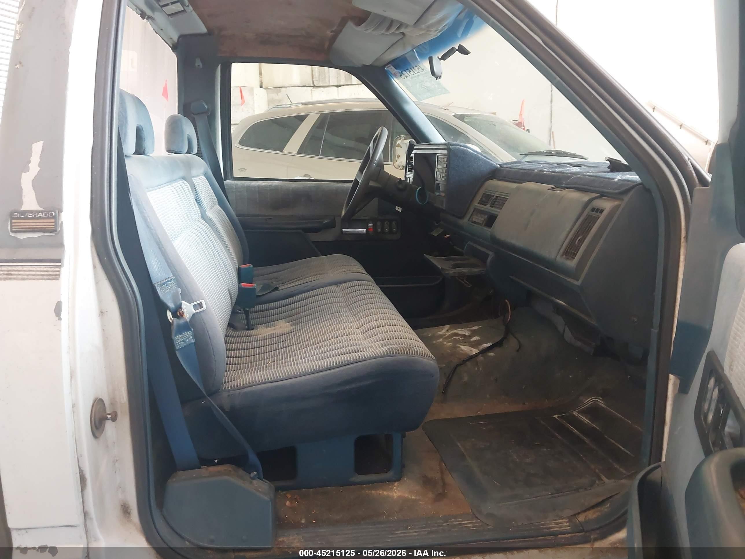 1993 Chevrolet Gmt-400 C1500 White vin: 1GCDC14Z7PZ227263