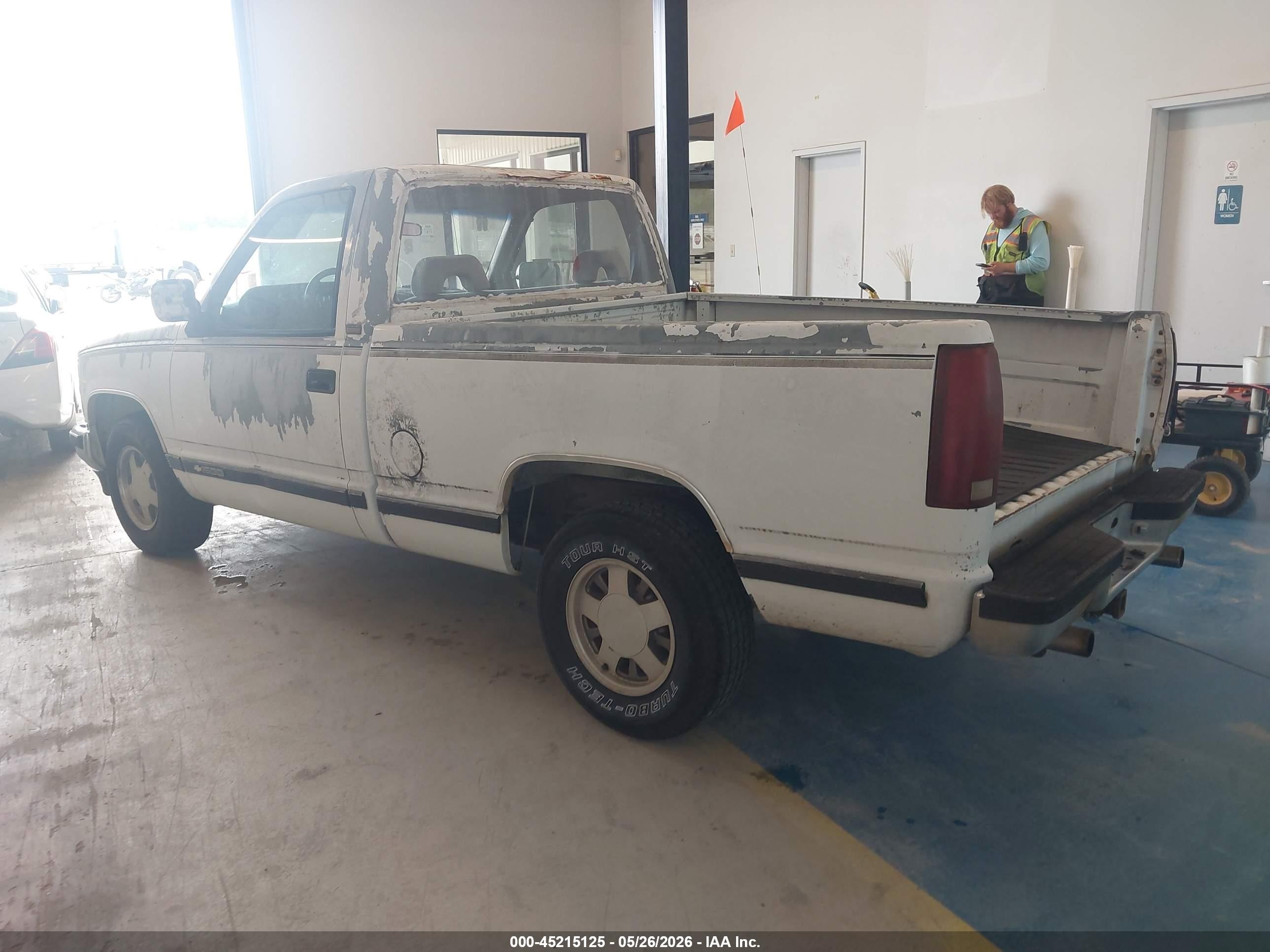 1993 Chevrolet Gmt-400 C1500 White vin: 1GCDC14Z7PZ227263