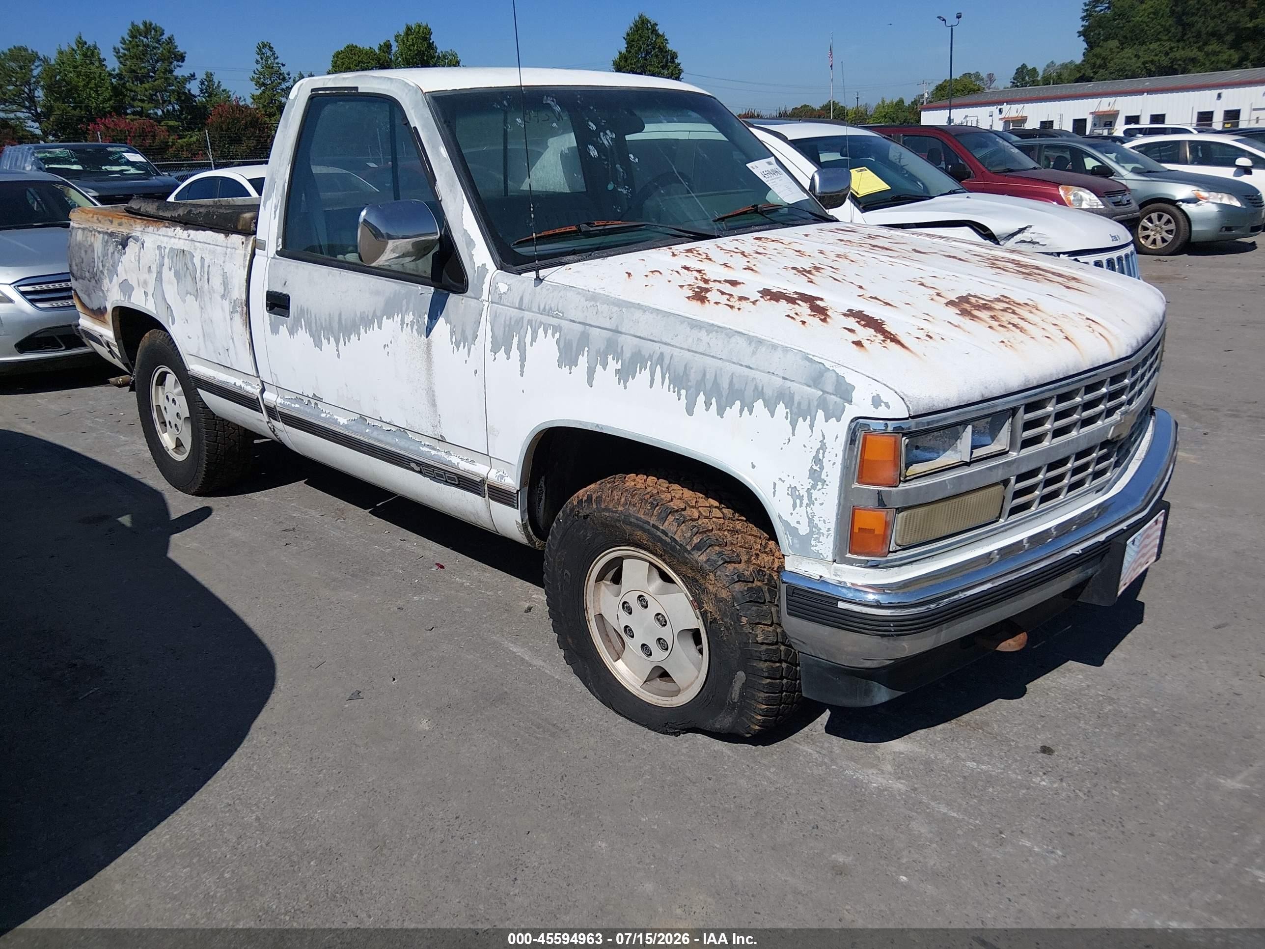 1990 Chevrolet Gmt-400 K1500 White vin: 1GCDK14K4LZ124995