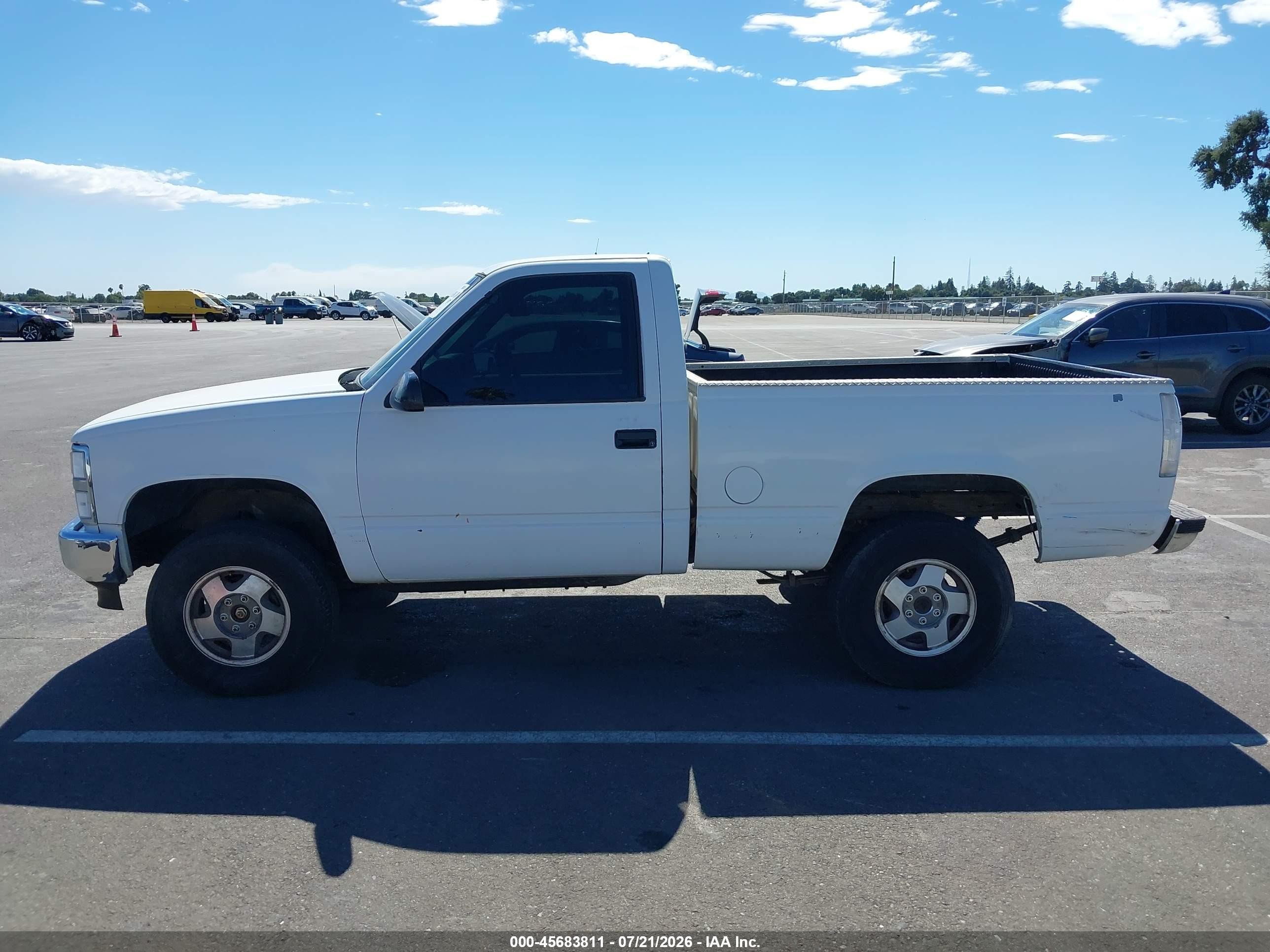 1990 Chevrolet Gmt-400 K1500 Белый vin: 1GCDK14K7LZ146666