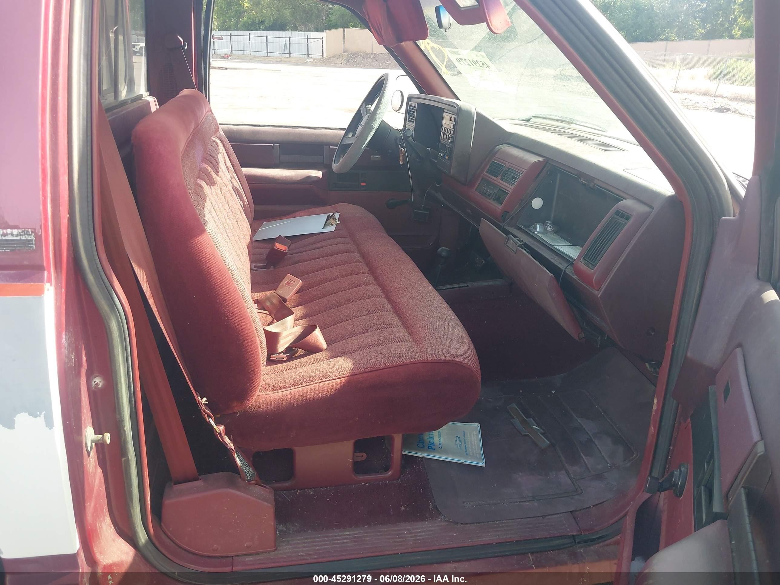 1988 Chevrolet Gmt-400 K1500 Red vin: 1GCDK14K8JE129430