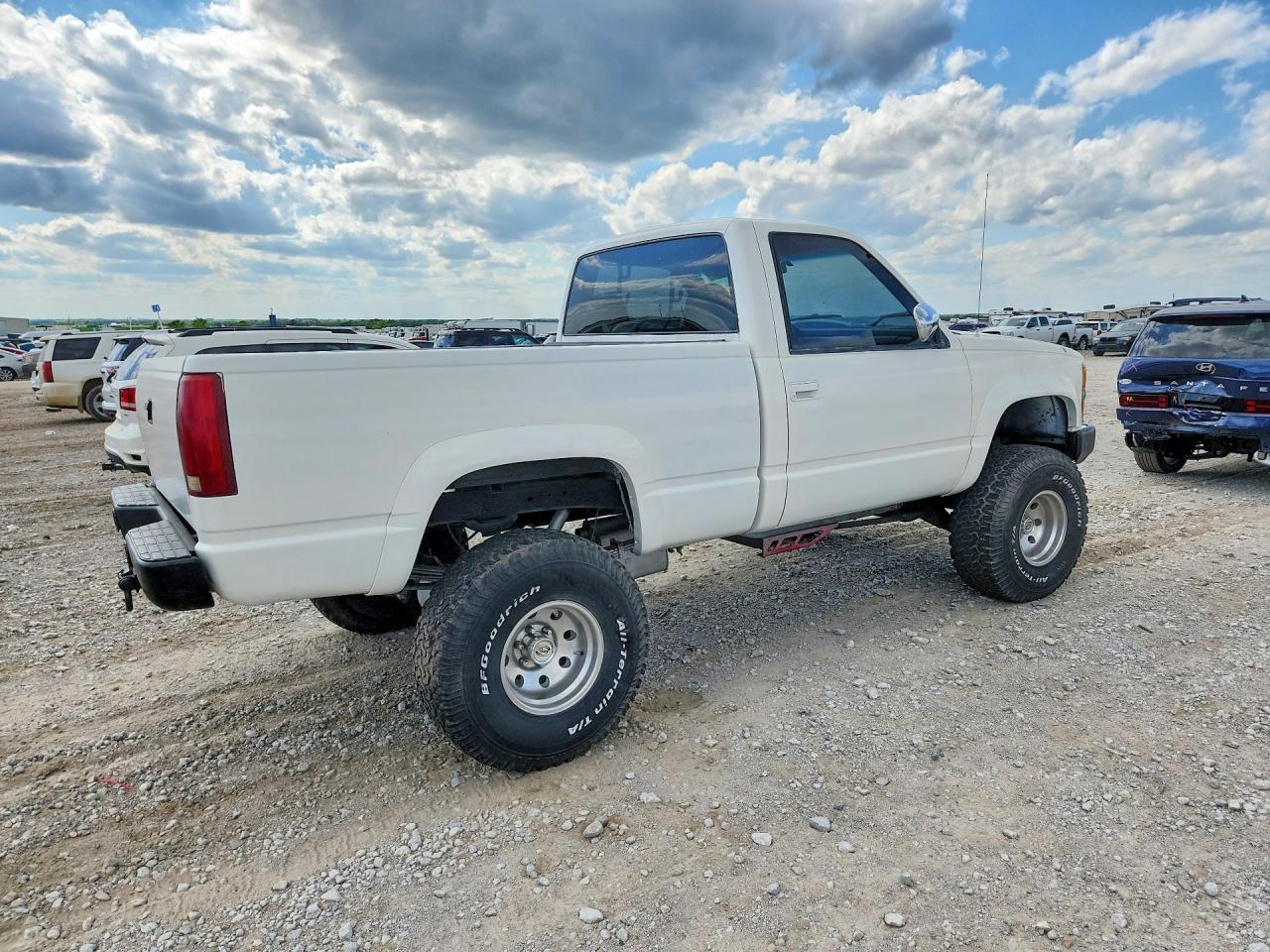 1991 Chevrolet Gmt-400 K1500 White vin: 1GCDK14K9MZ178259