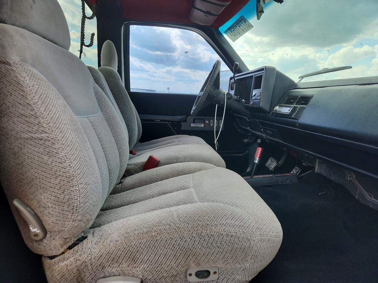1991 Chevrolet Gmt-400 K1500 White vin: 1GCDK14K9MZ178259