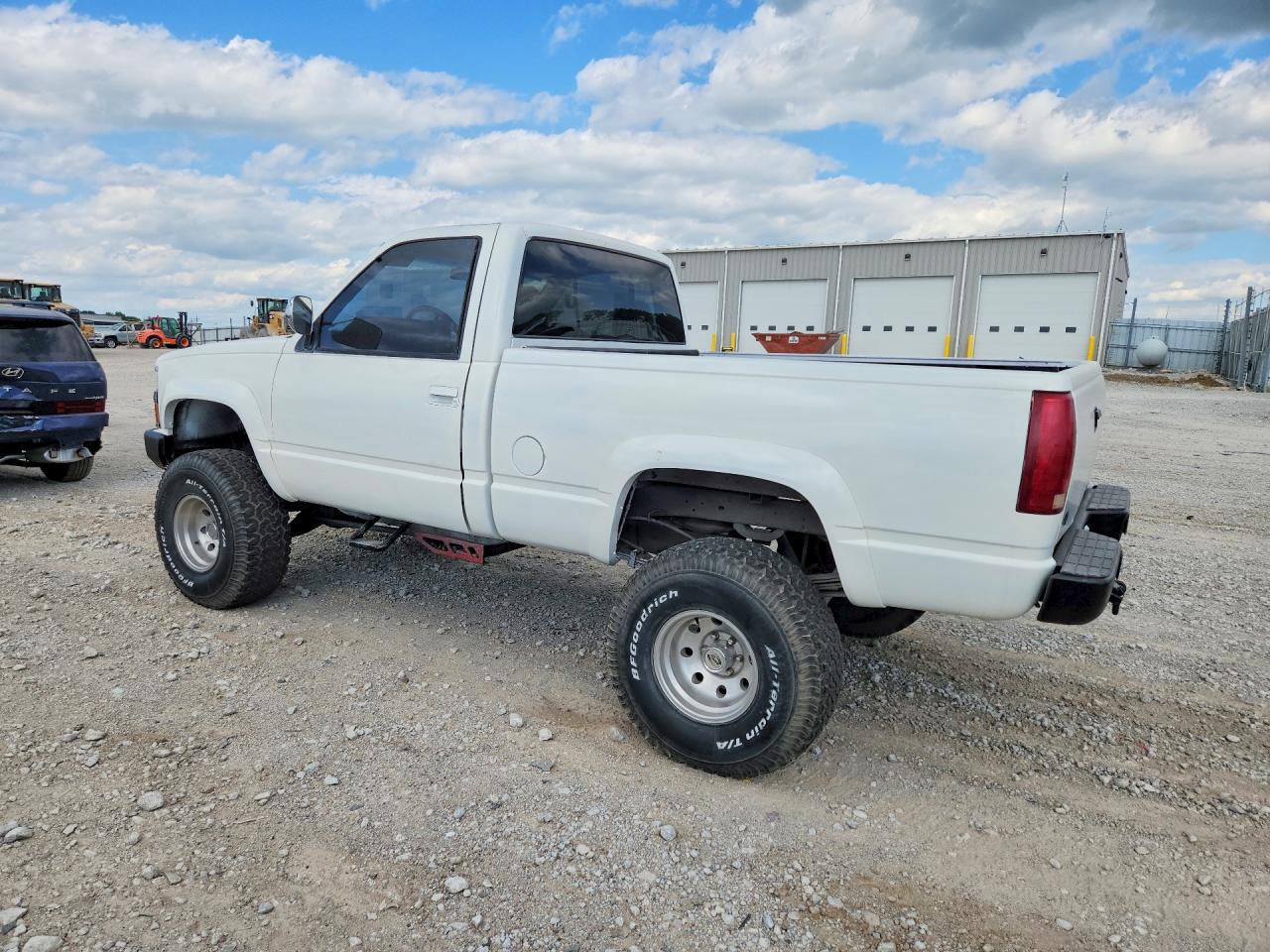 1991 Chevrolet Gmt-400 K1500 White vin: 1GCDK14K9MZ178259