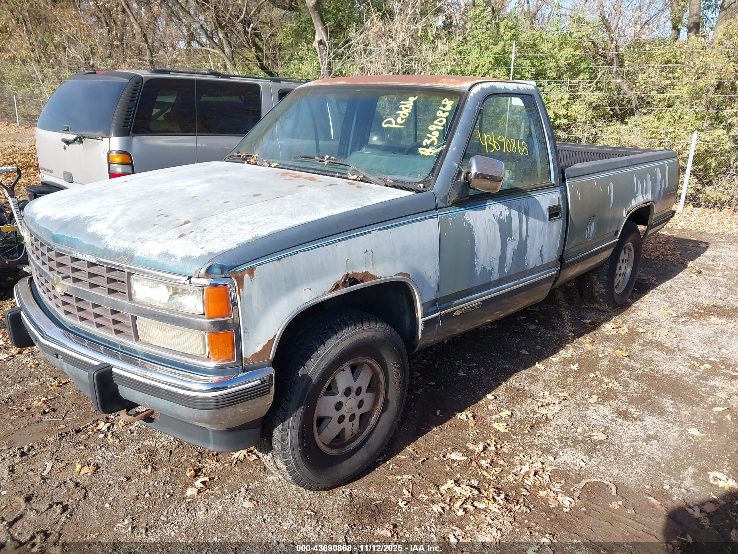 1991 Chevrolet Gmt-400 K1500 Blue vin: 1GCDK14KXME109748