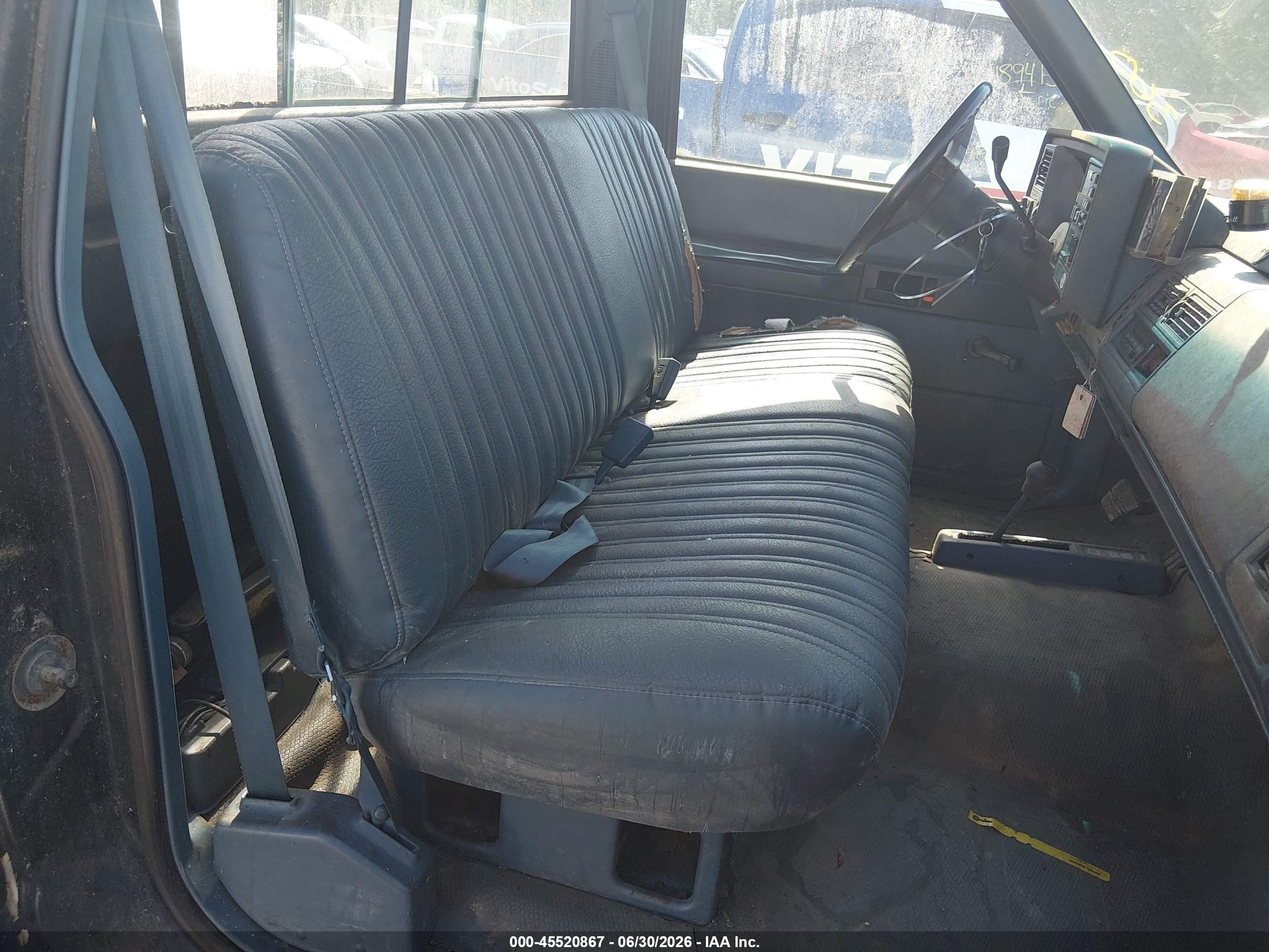 1989 Chevrolet Gmt-400 K1500 Blue vin: 1GCDK14Z2KE218005