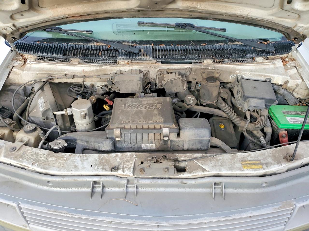 2004 Chevrolet Astro White vin: 1GCDL19X54B108168
