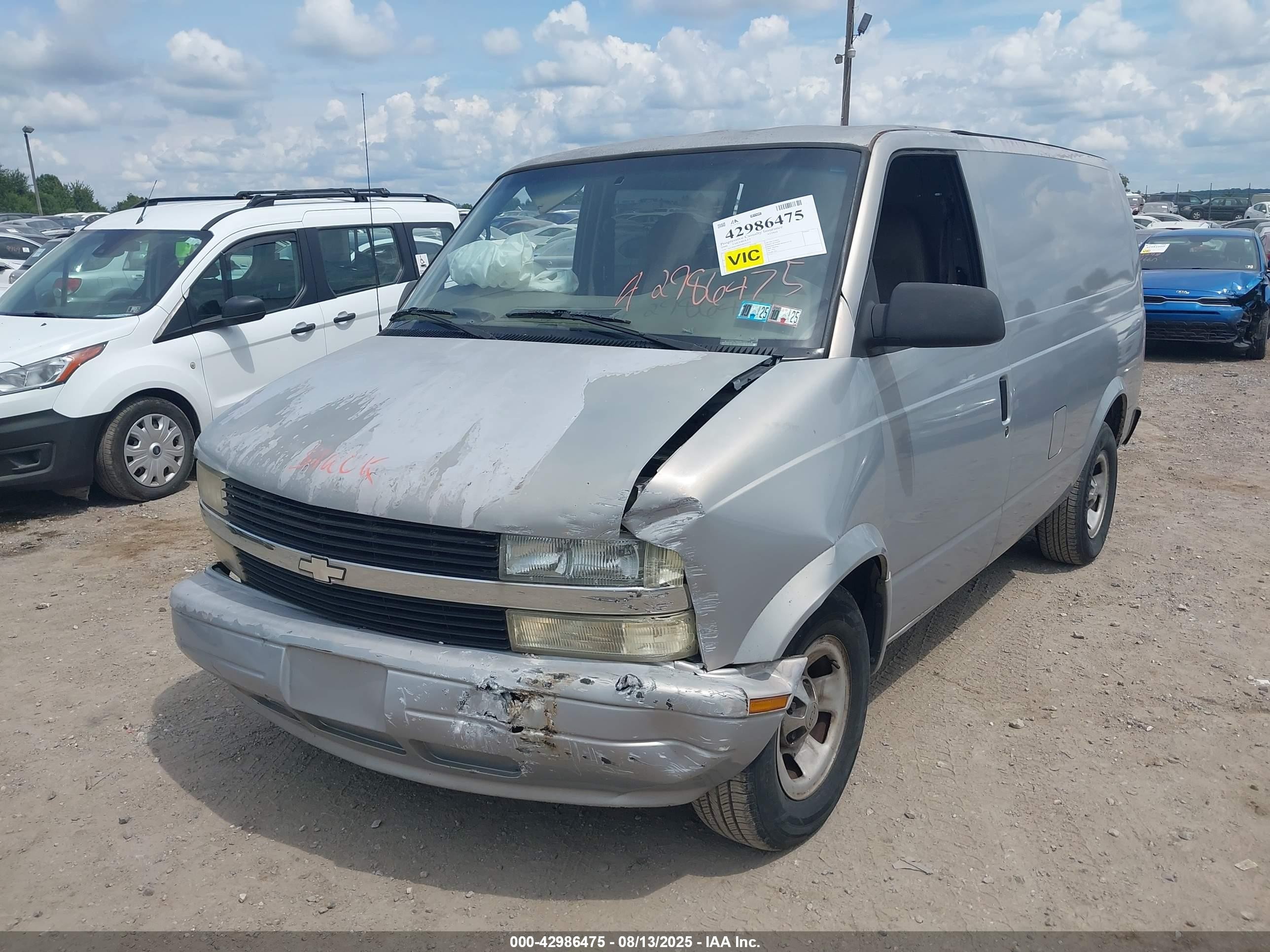 1999 Chevrolet Astro   Gray vin: 1GCDM19W0XB102514