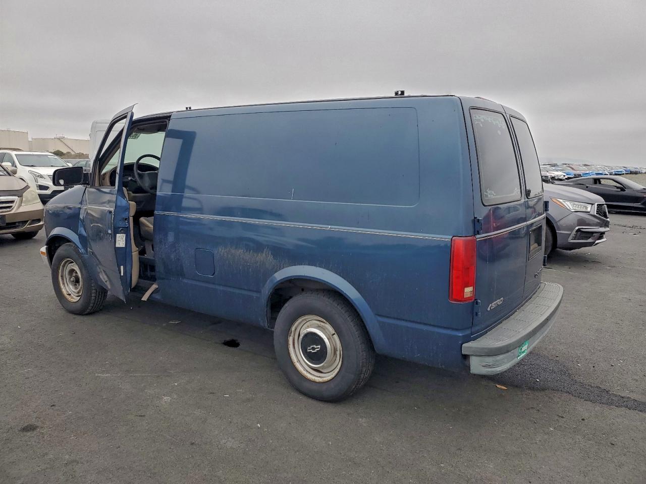 1999 Chevrolet Astro Blue vin: 1GCDM19W0XB129180