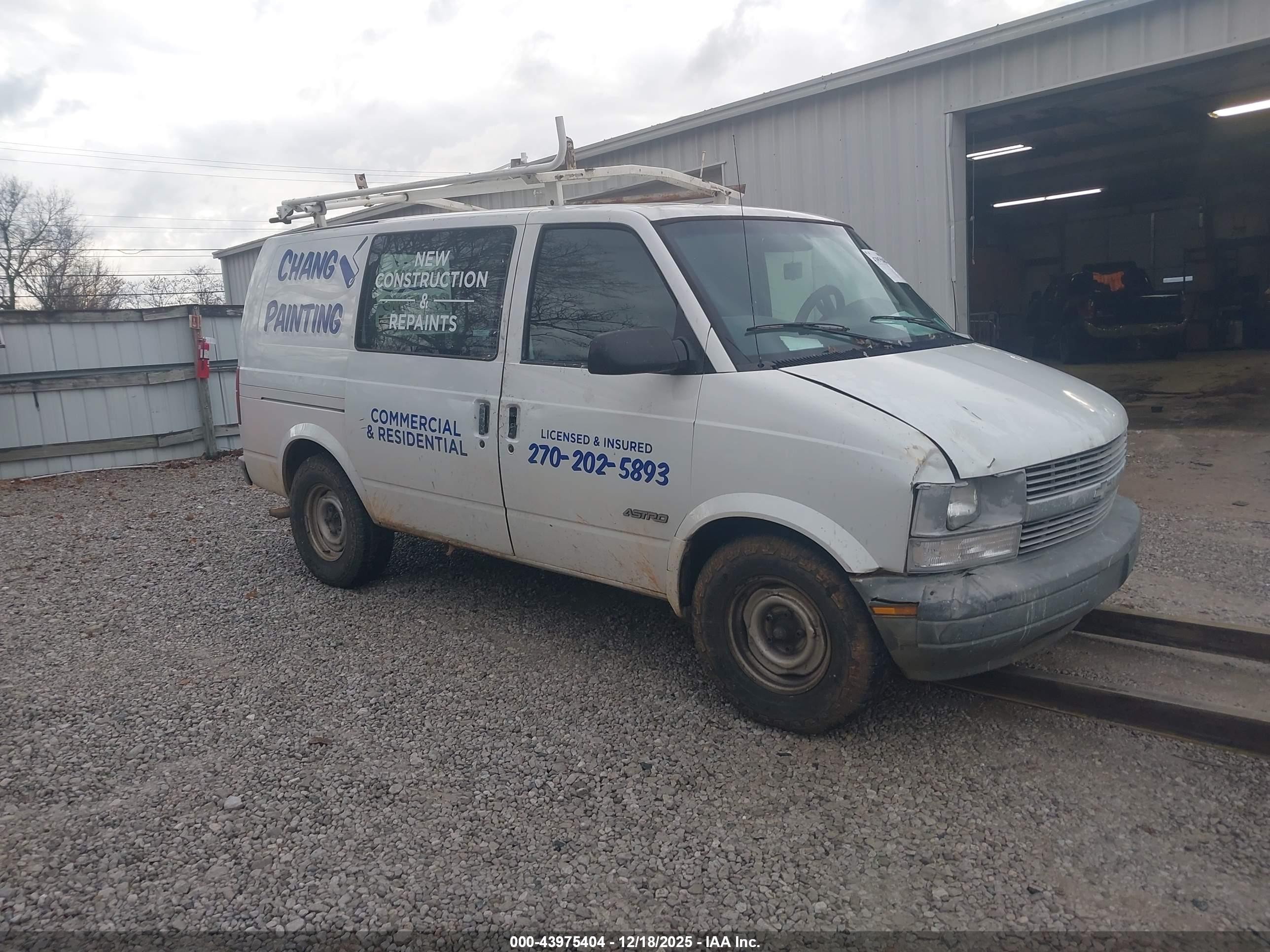 2000 Chevrolet Astro   Белый vin: 1GCDM19W2YB171013