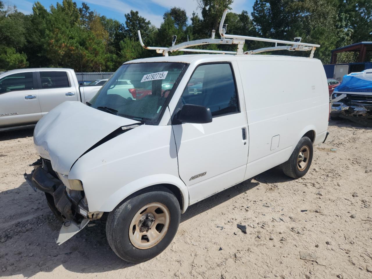 1997 Chevrolet Astro White vin: 1GCDM19W4VB147243