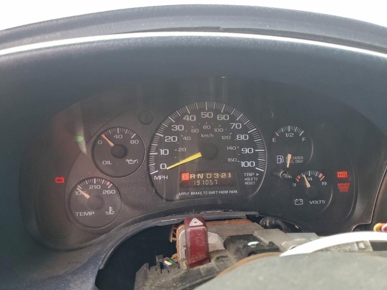 1999 Chevrolet Astro White vin: 1GCDM19W4XB198180
