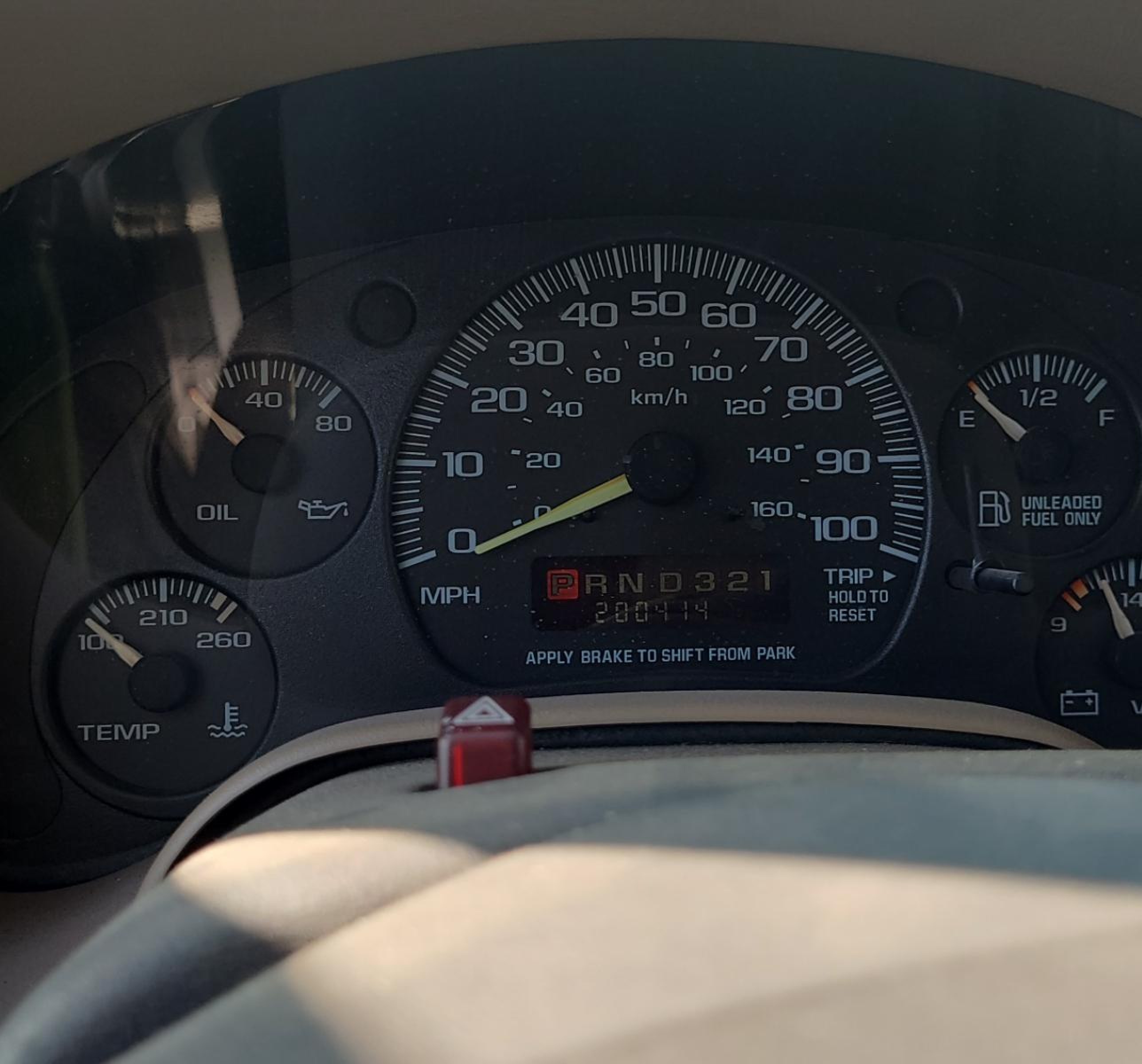 2000 Chevrolet Astro   vin: 1GCDM19W4YB196124