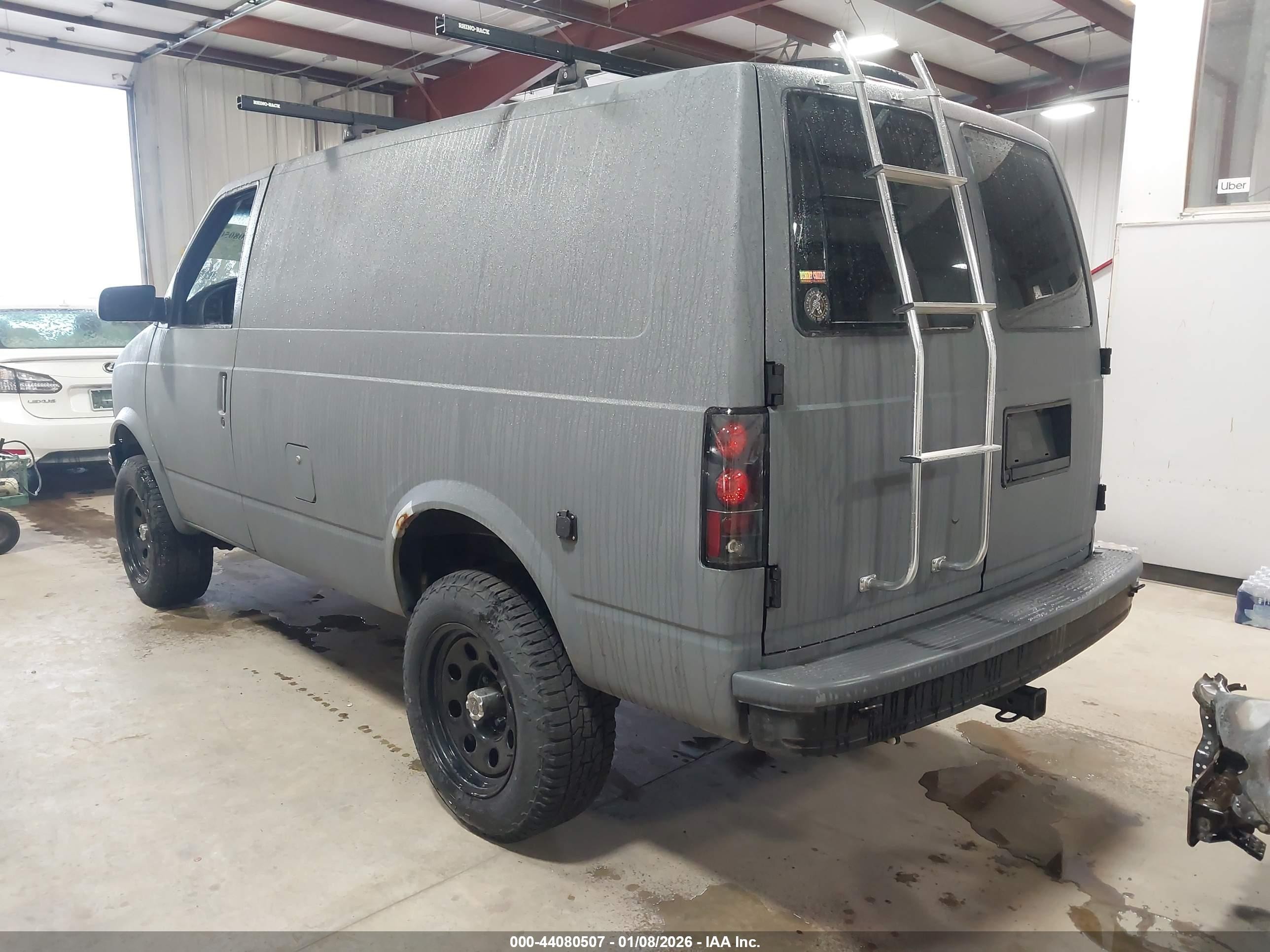 1997 Chevrolet Astro   Gray vin: 1GCDM19W7VB126886