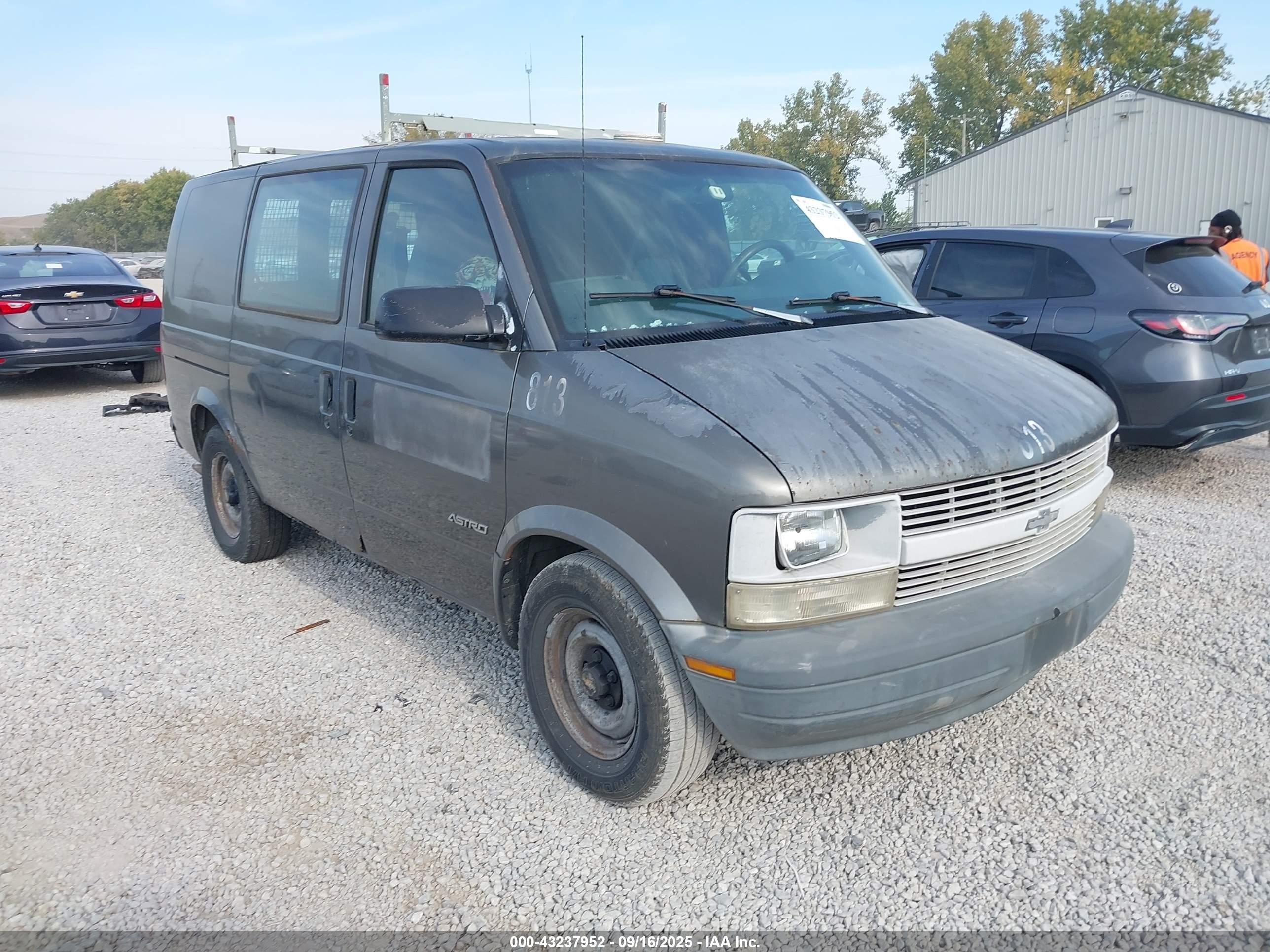 1GCDM19W7YB145040
