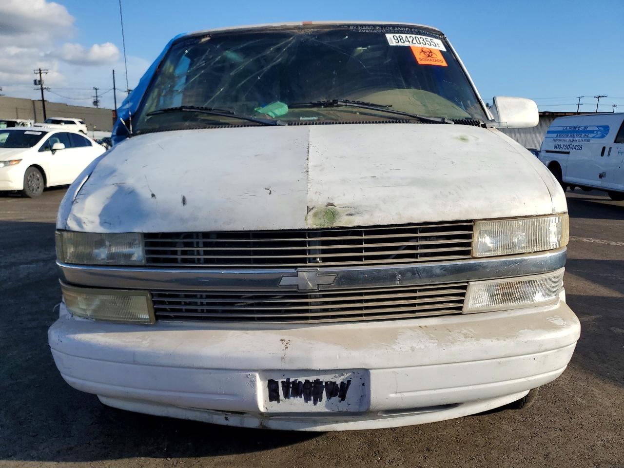 1998 Chevrolet Astro Van Delivery Van White vin: 1GCDM19W8SB265517