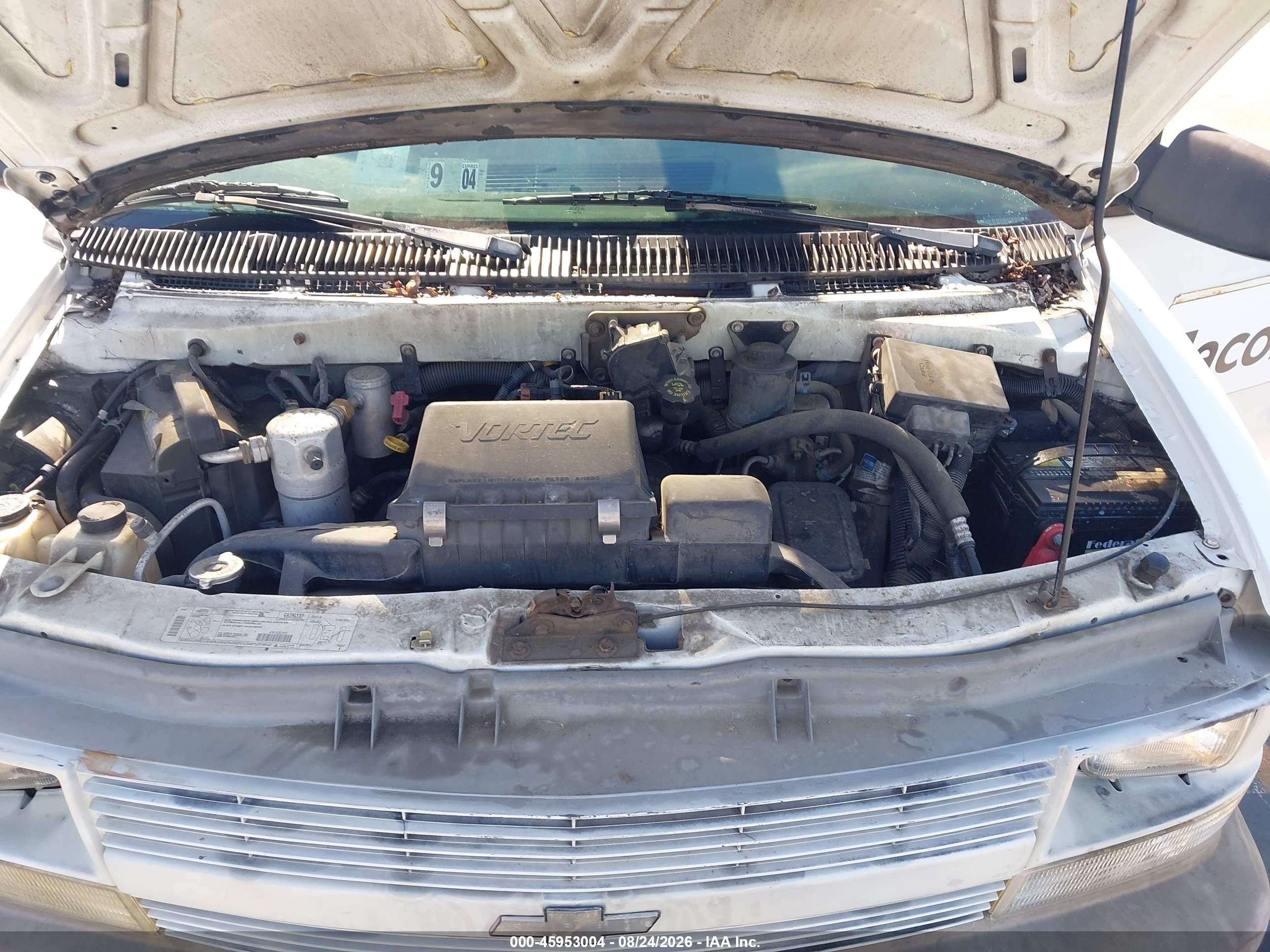 1999 Chevrolet Astro   Белый vin: 1GCDM19W9XB130201