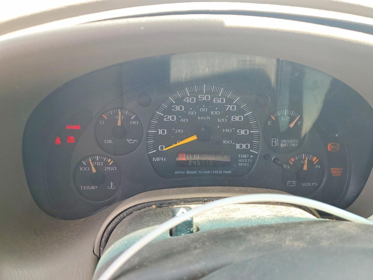 2001 Chevrolet Astro White vin: 1GCDM19WX1B135849