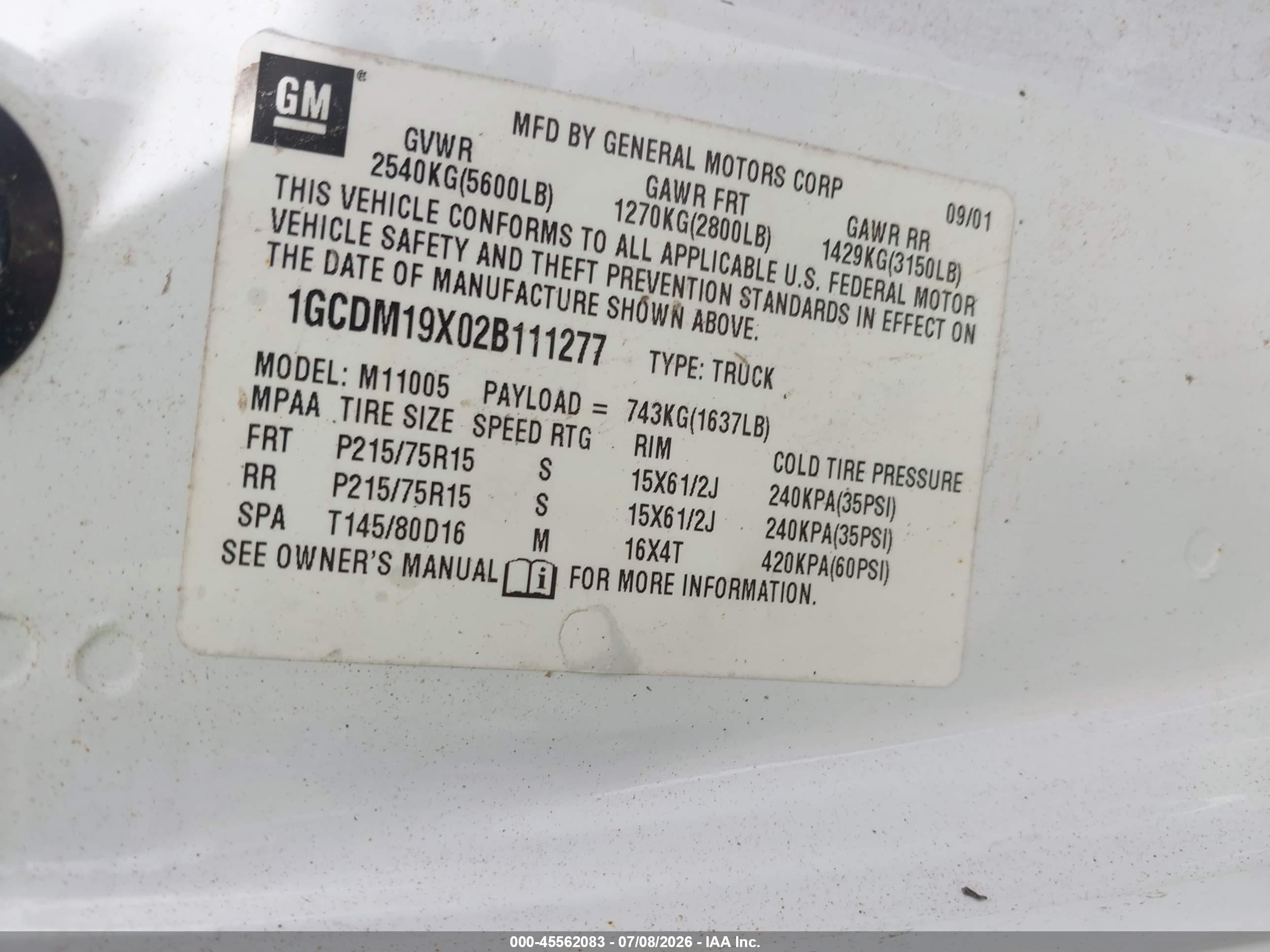 2002 Chevrolet Astro   White vin: 1GCDM19X02B111277