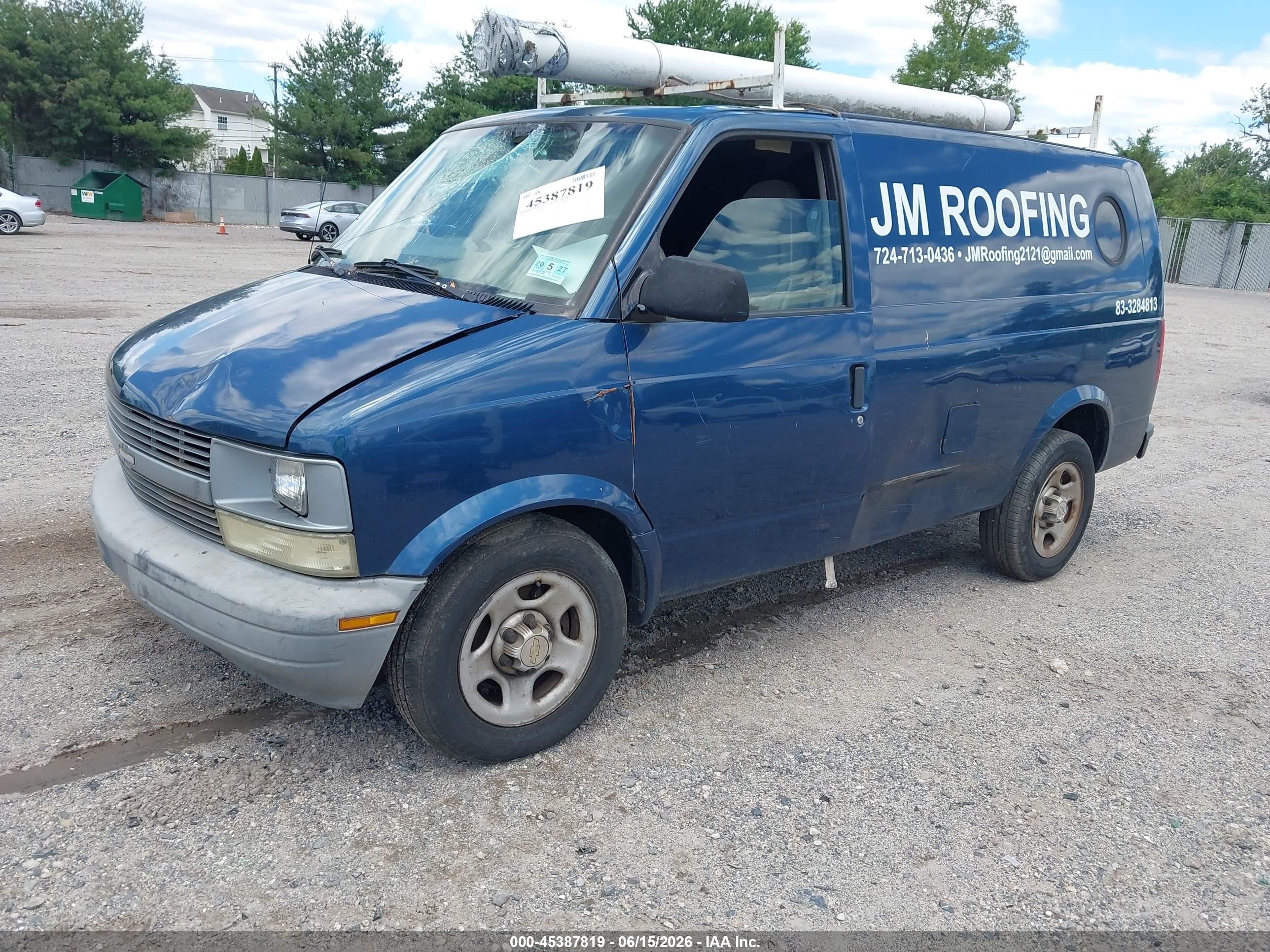 2005 Chevrolet Astro   Blue vin: 1GCDM19X15B131266