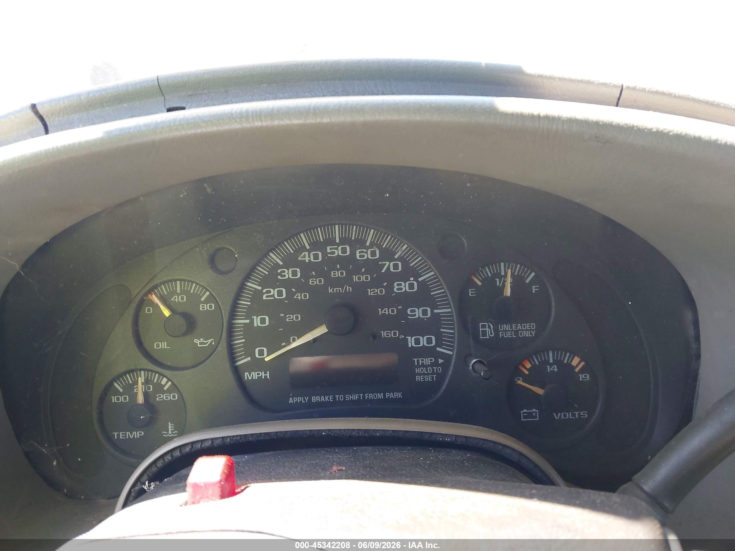 2005 Chevrolet Astro   White vin: 1GCDM19X25B109292