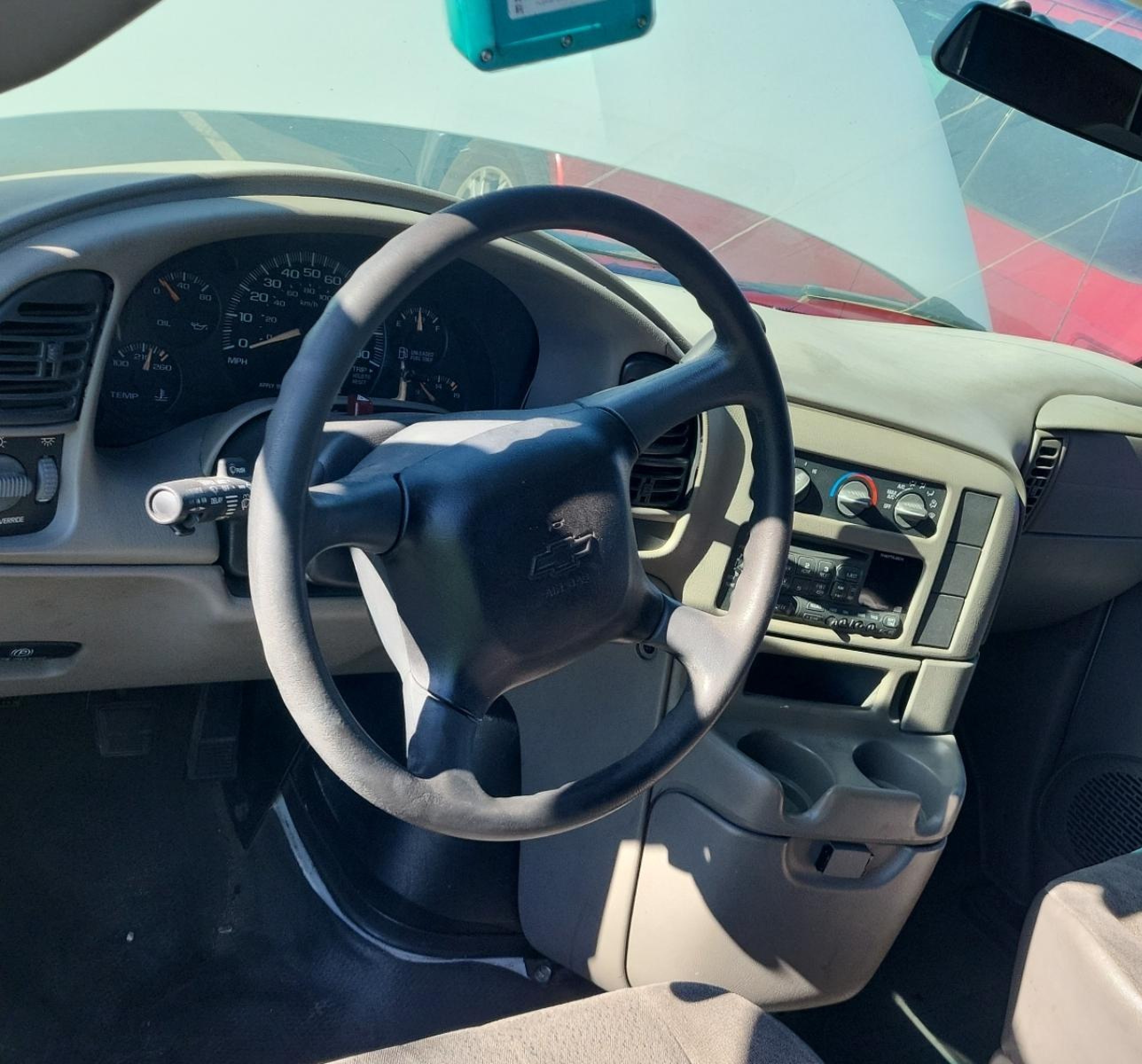 2004 Chevrolet Astro   vin: 1GCDM19X34B106870