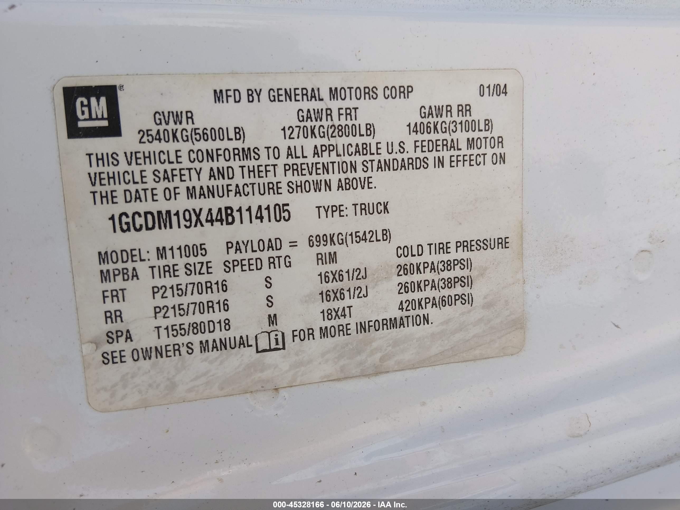 2004 Chevrolet Astro   White vin: 1GCDM19X44B114105
