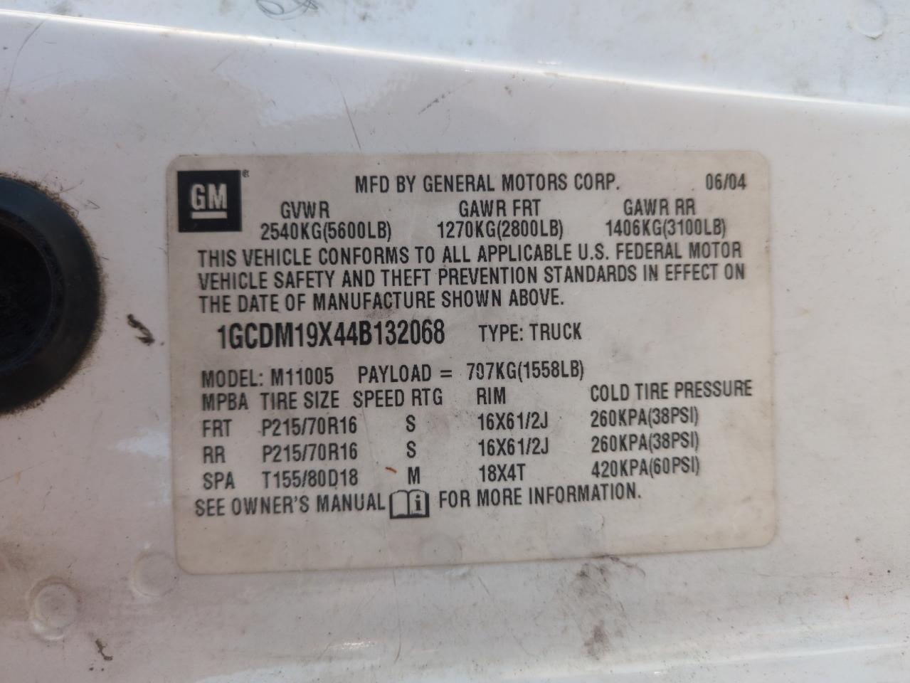 2004 Chevrolet Astro White vin: 1GCDM19X44B132068