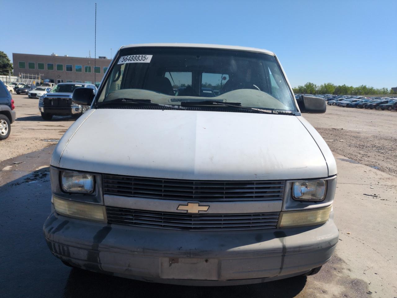 2004 Chevrolet Astro White vin: 1GCDM19X44B132068