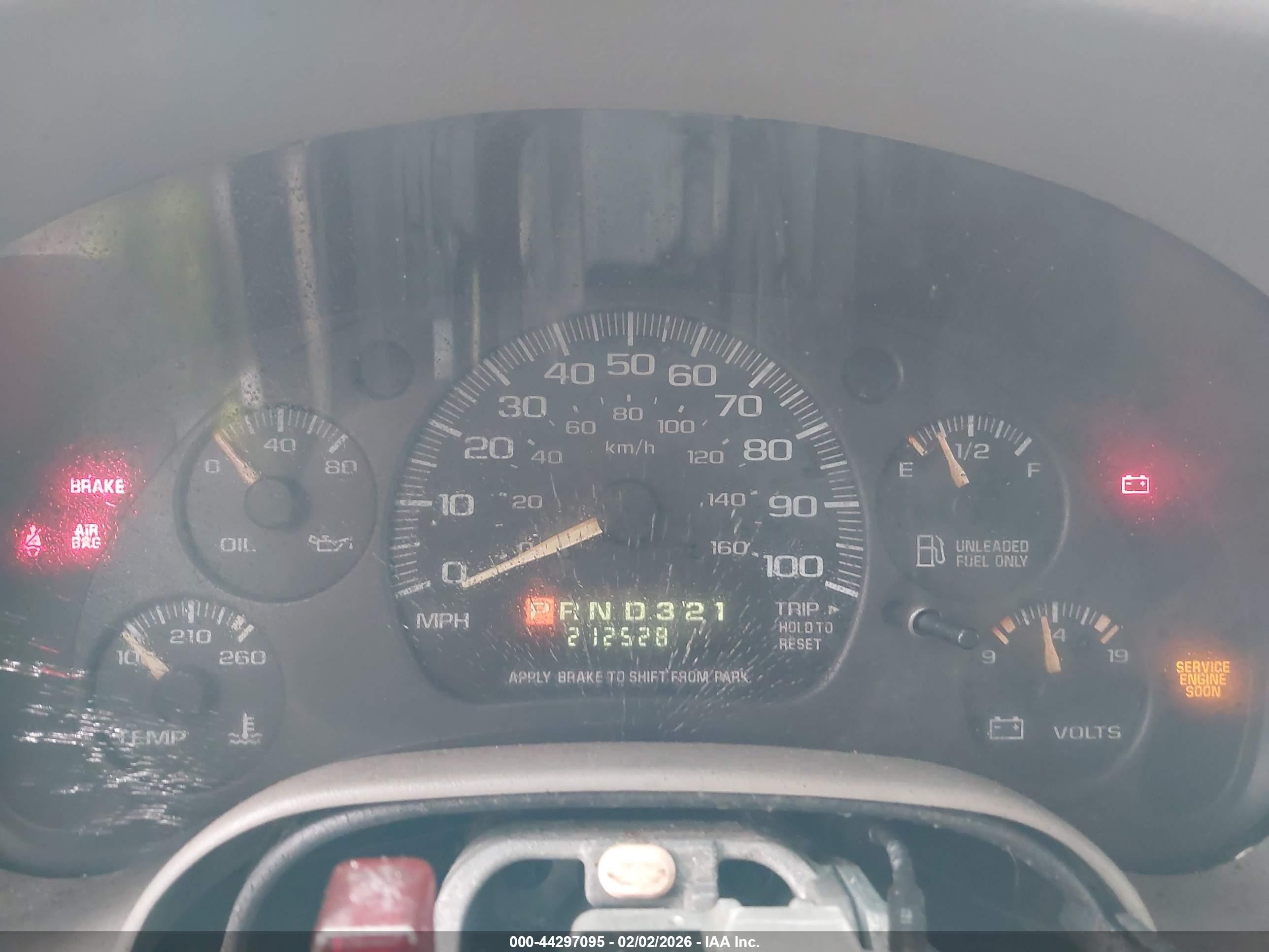 2004 Chevrolet Astro   White vin: 1GCDM19X54B123301