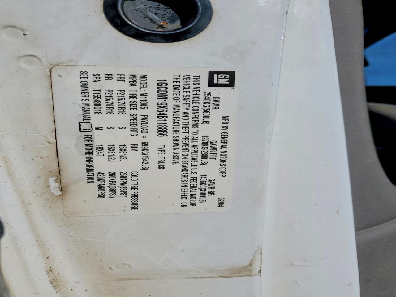 2004 Chev Astro White vin: 1GCDM19X64B118866