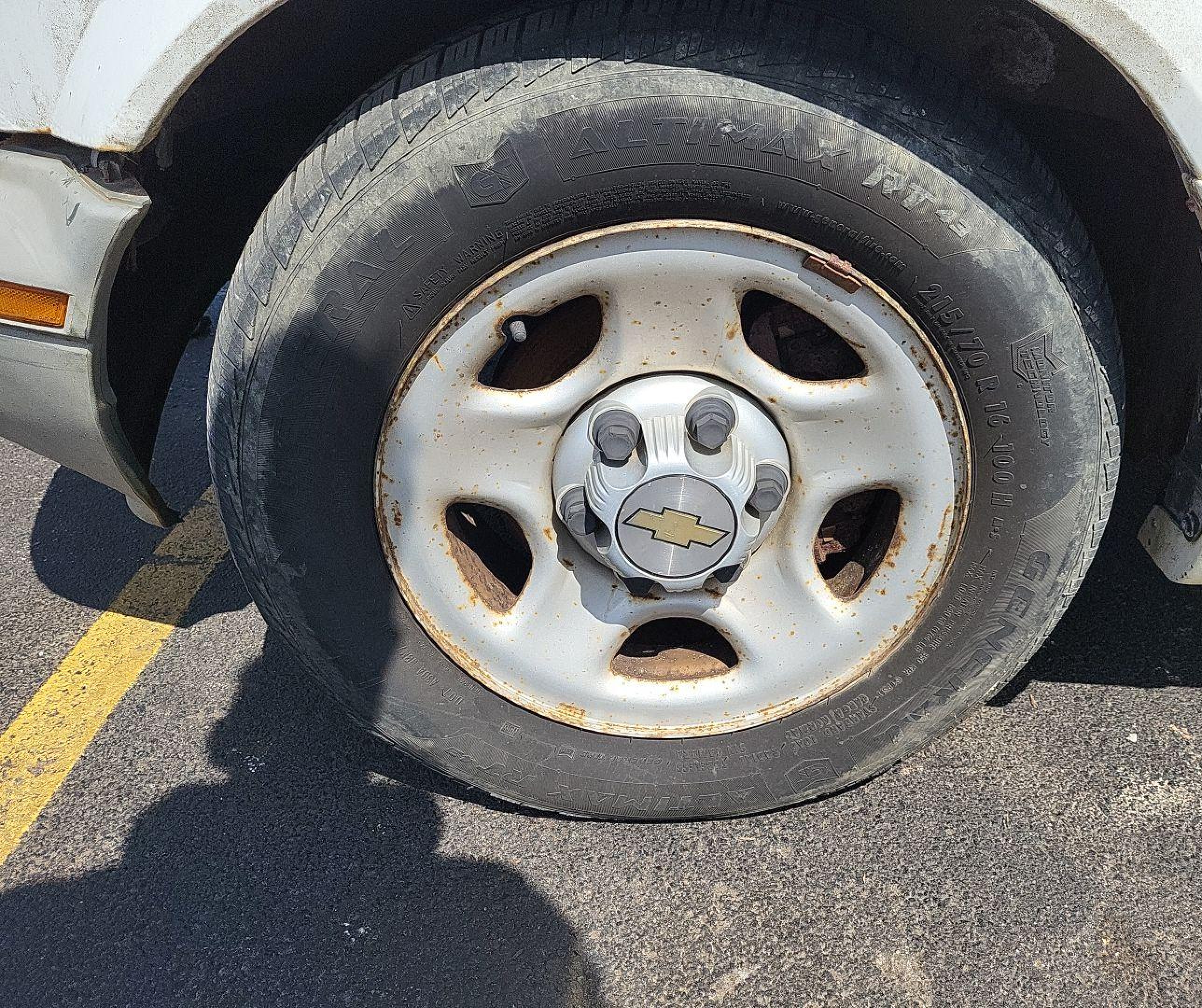 2004 Chevrolet Astro   vin: 1GCDM19X94B114357