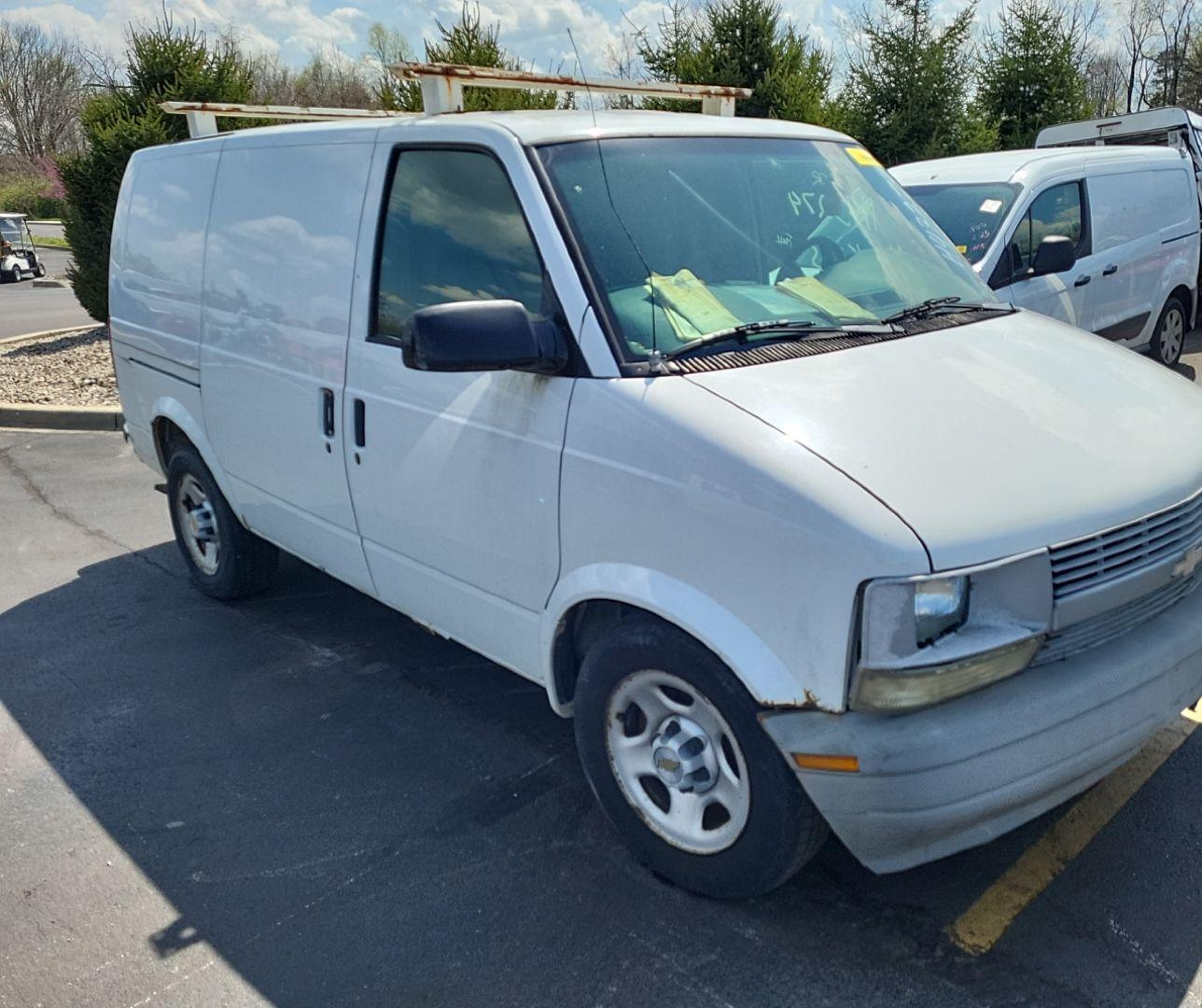 2004 Chevrolet Astro   vin: 1GCDM19X94B114357