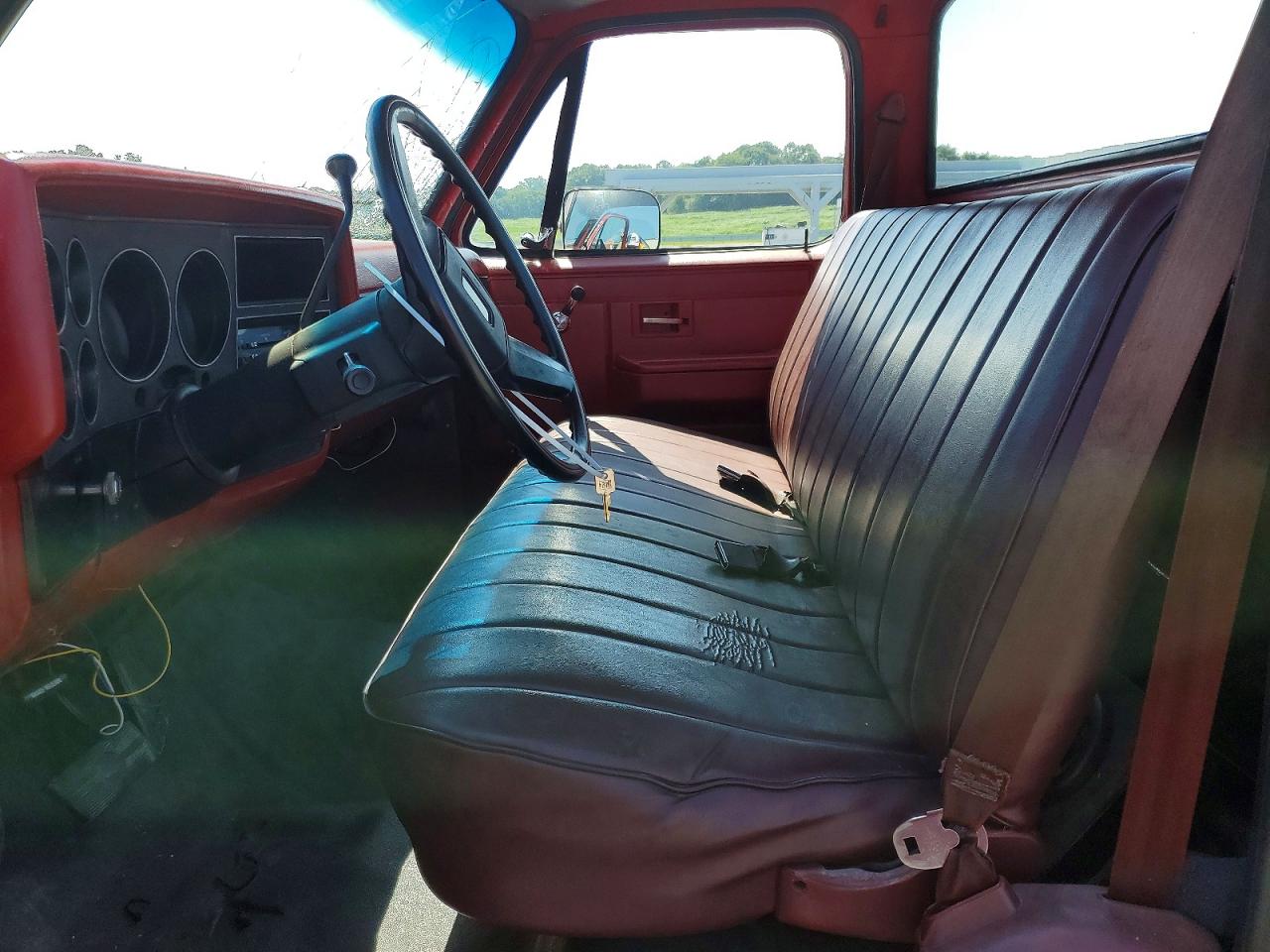 1987 Chevrolet R10 Красный vin: 1GCDR14H5HF383648